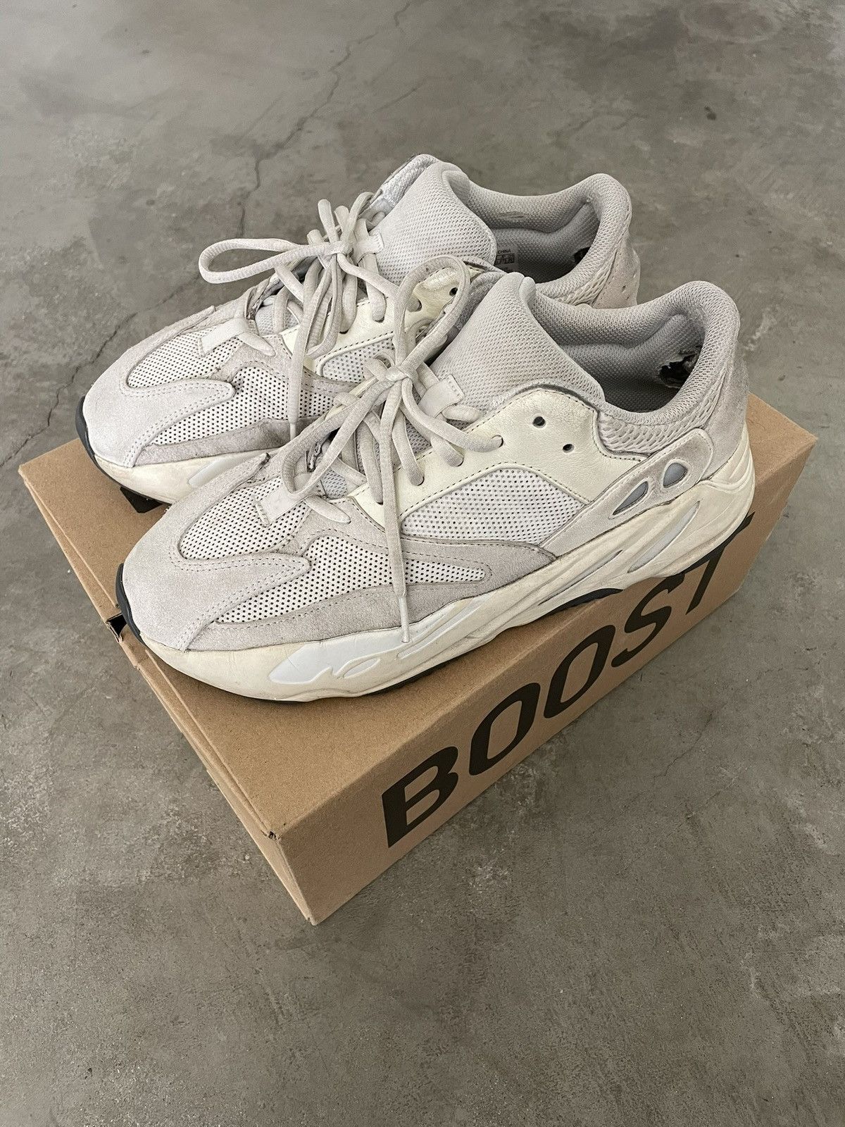 Yeezy Yeezy Boost 700 Analog Size US 9.5 / EU 42-43 - 1 Thumbnail