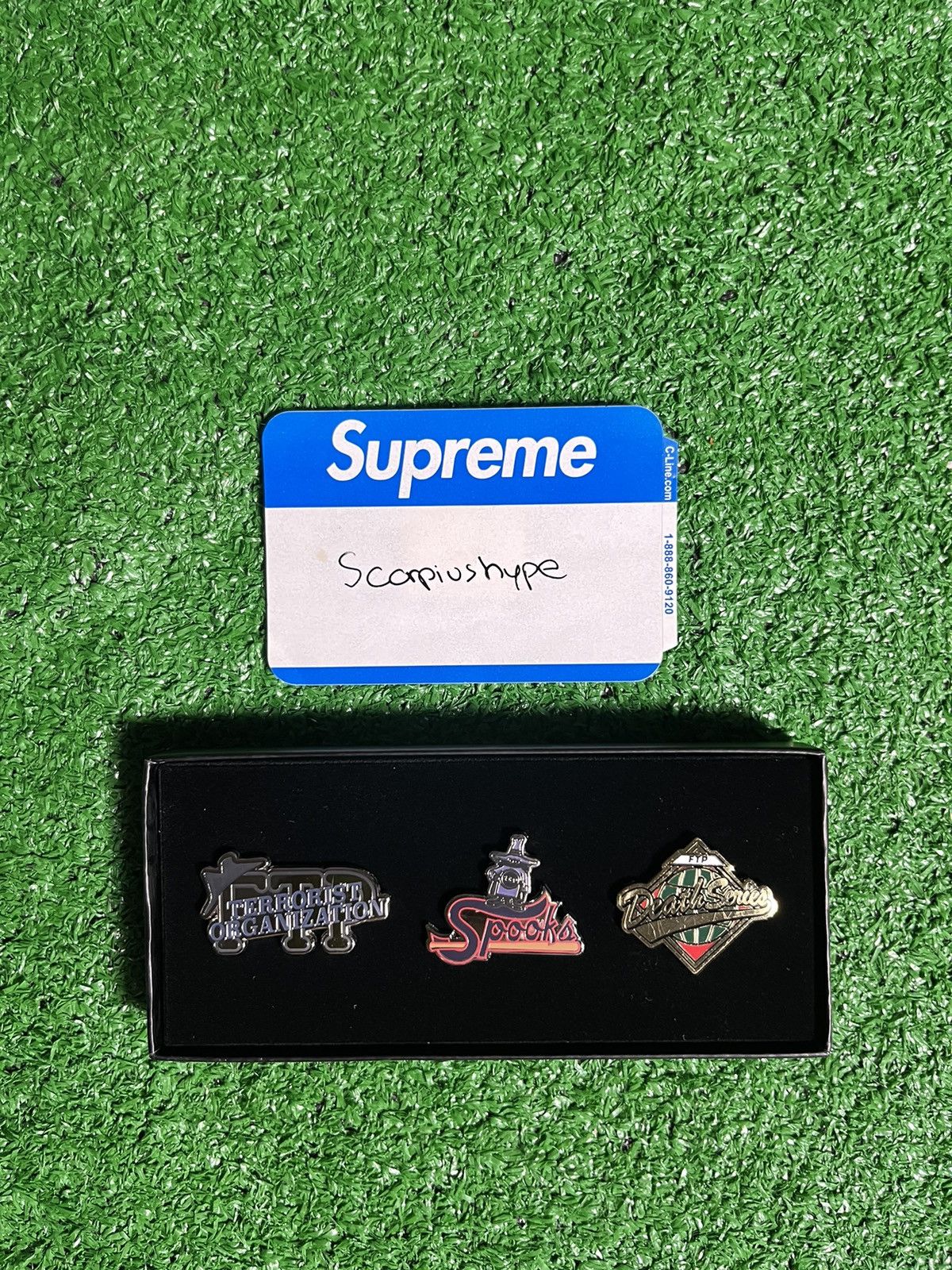 LEAGUE PIN SET