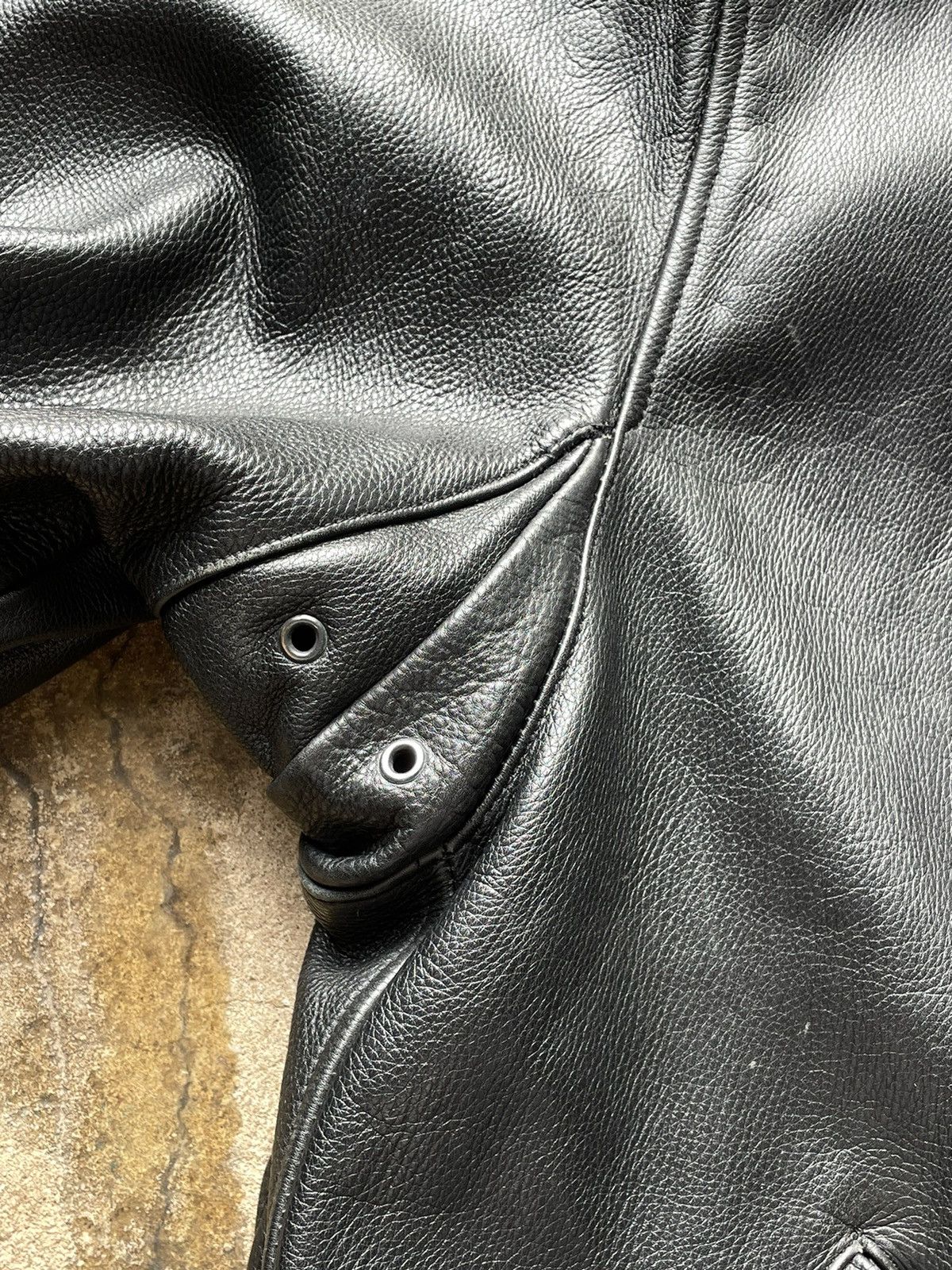 Chevignon Heavy Leather Bomber