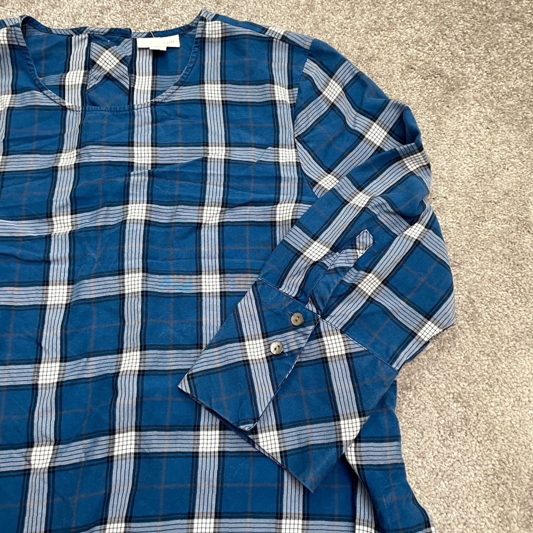 J. Jill J.Jill Blouse Shirt Womens Large Petite Plaid Tencel Long Sleeve Crew Neck Button Casual Fall Spring Summer Blue White Pattern Li ne-Up Size L / US 10 / IT 46 - 4 Thumbnail