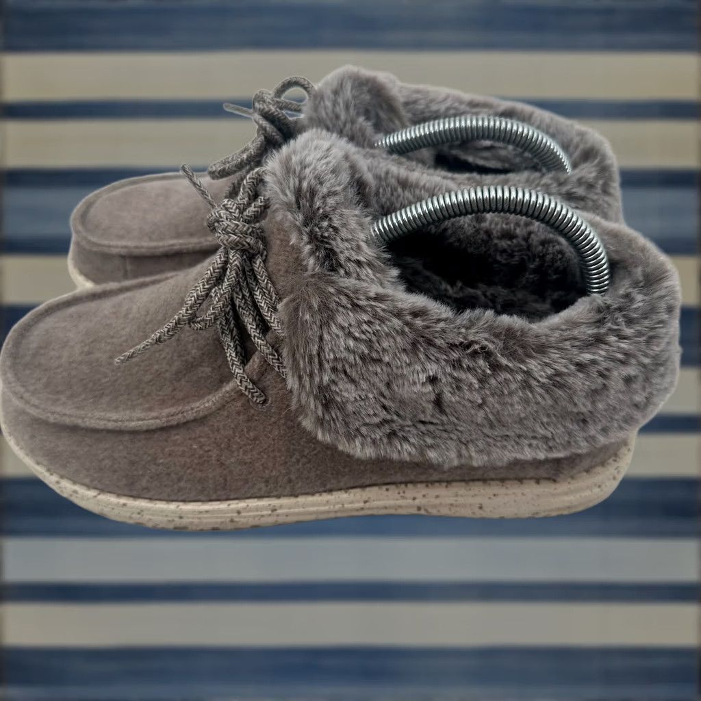 Vintage Hey Dude Casual Shoes Womens 8 Gray Faux Fur Canvas Lace Up Boots Shoes Casual Shoes Womens 8 Gray Faux Fur Canvas Lace Up Boots Shoes 121771900 Size US 8 / IT 38 - 1 Thumbnail