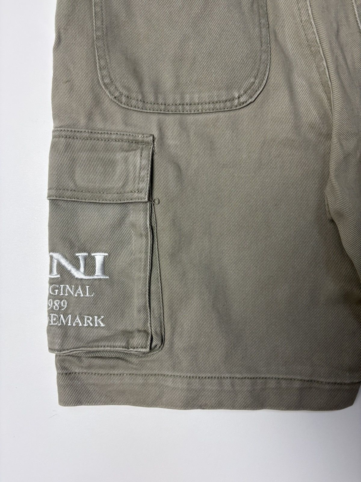 Karl Kani Karl Kani Cargo Logo shorts Y2K Streetwear Style Size US 30 / EU 46 - 9 Thumbnail