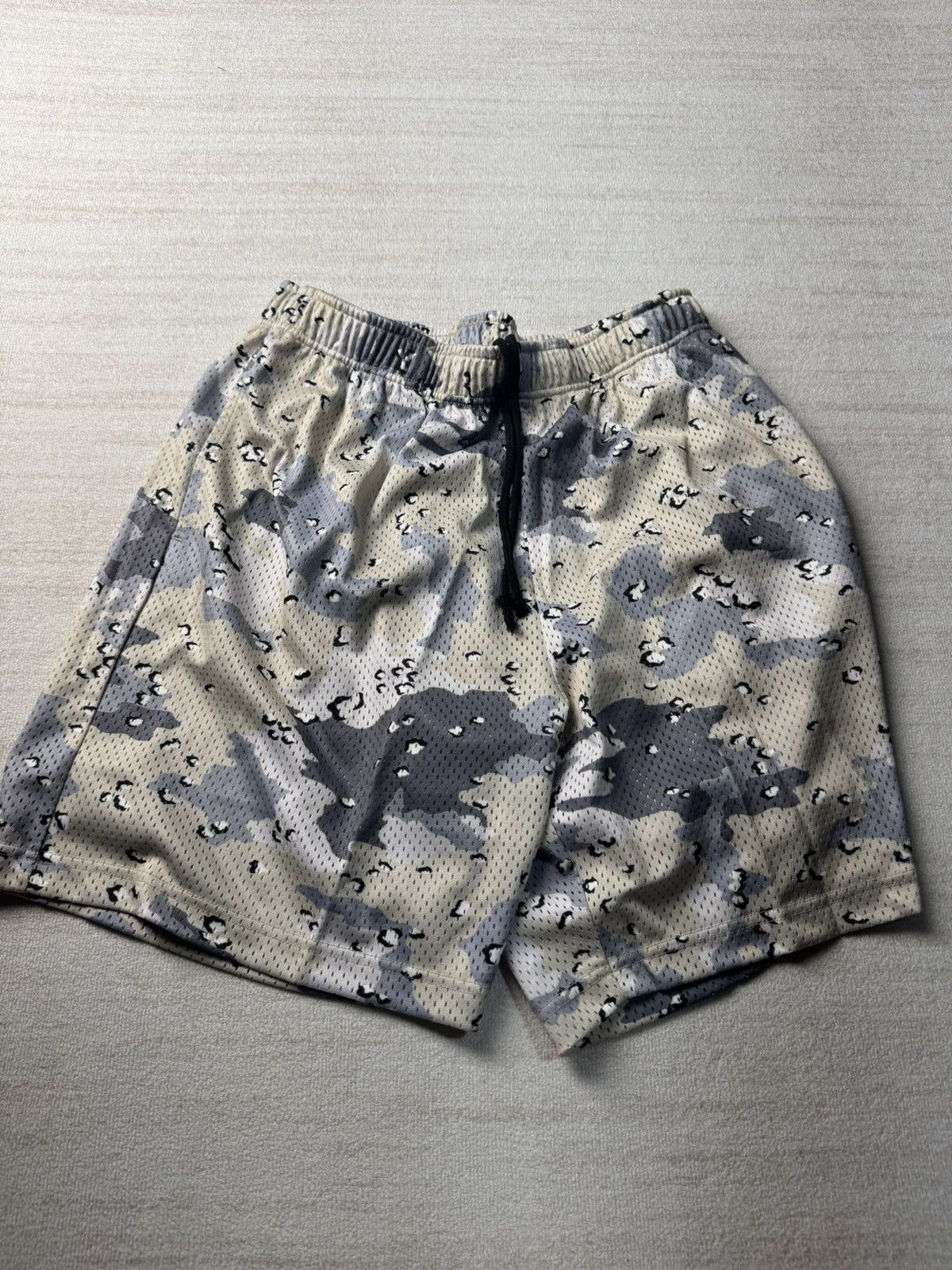 John Elliott Snow camo gym shorts Size US 32 / EU 48 - 2 Thumbnail