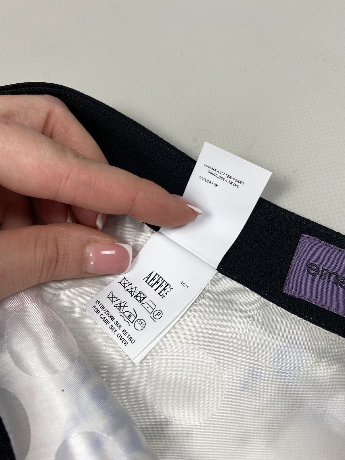 Emanuel Ungaro BNWT! Emanuel Ungaro ladies silk floral patterns skirt Size 27" / US 4 / IT 40 - 13 Thumbnail