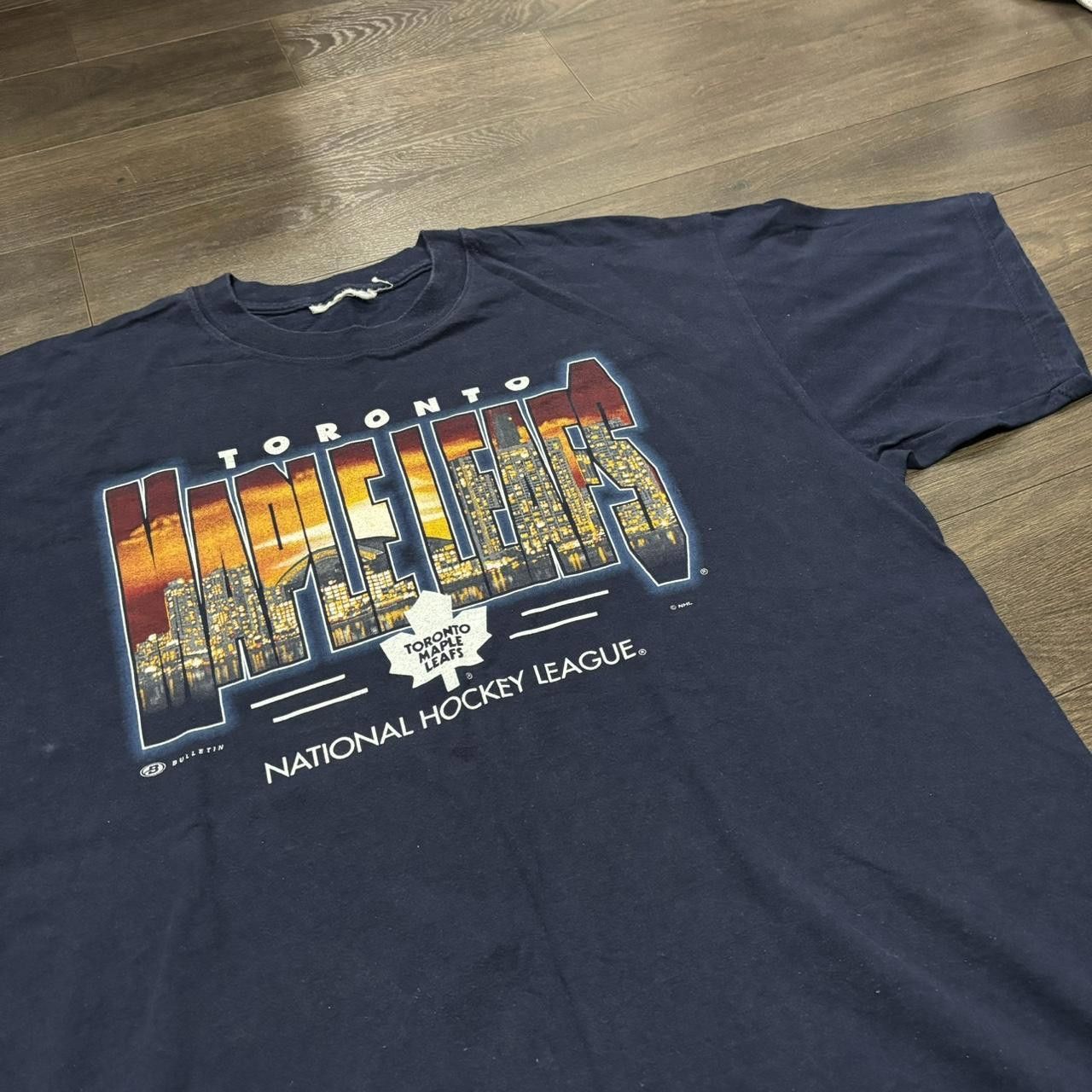 Designer vintage toronto maple leafs Toronto skyline t shirt 00s XL Size US XL / EU 56 / 4 - 3 Thumbnail