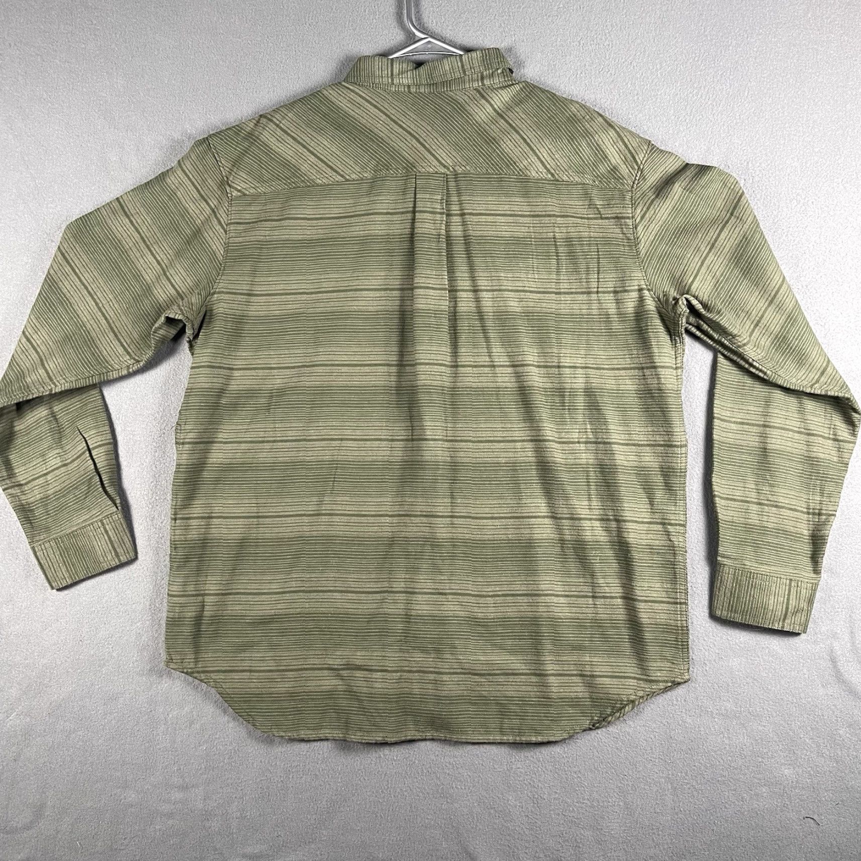 Olive Columbia Button Down Shirt Men XL Olive Green Stripes Omni-Wick Fishing Hunting Size US XL / EU 56 / 4 - 4 Thumbnail
