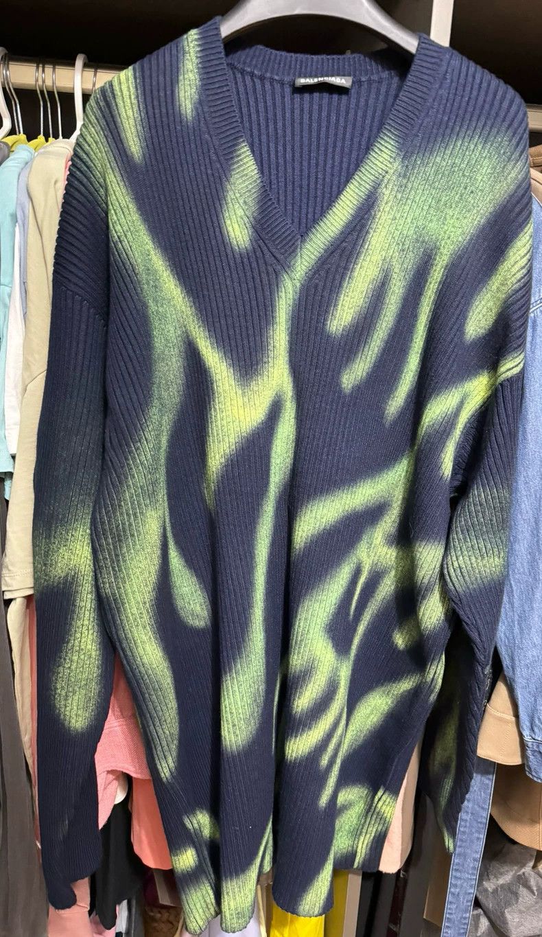Balenciaga Balenciaga Smudged knit sweater 2501-Nextarrow Size US M / EU 48-50 / 2 - 2 Thumbnail