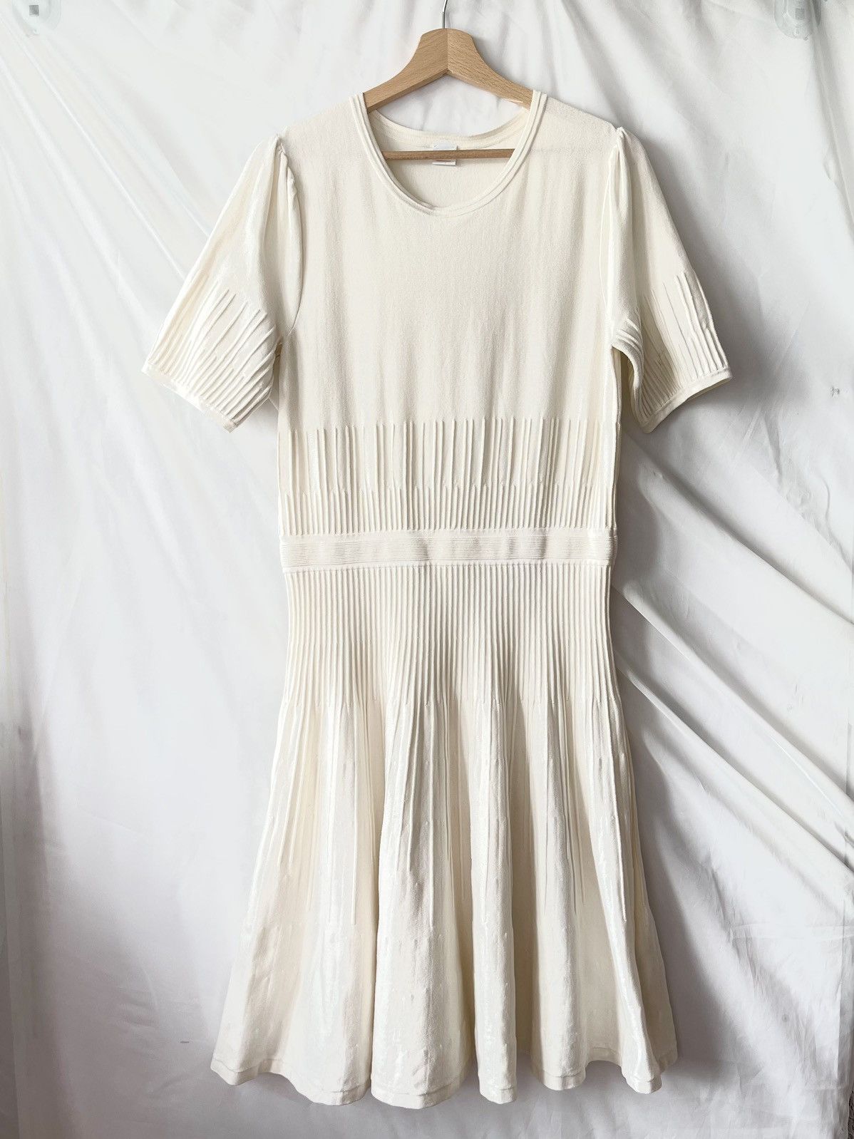 Hugo Boss Hugo Boss dress L white ecru midi cotton silk short sleeve Size L / US 10 / IT 46 - 1 Thumbnail