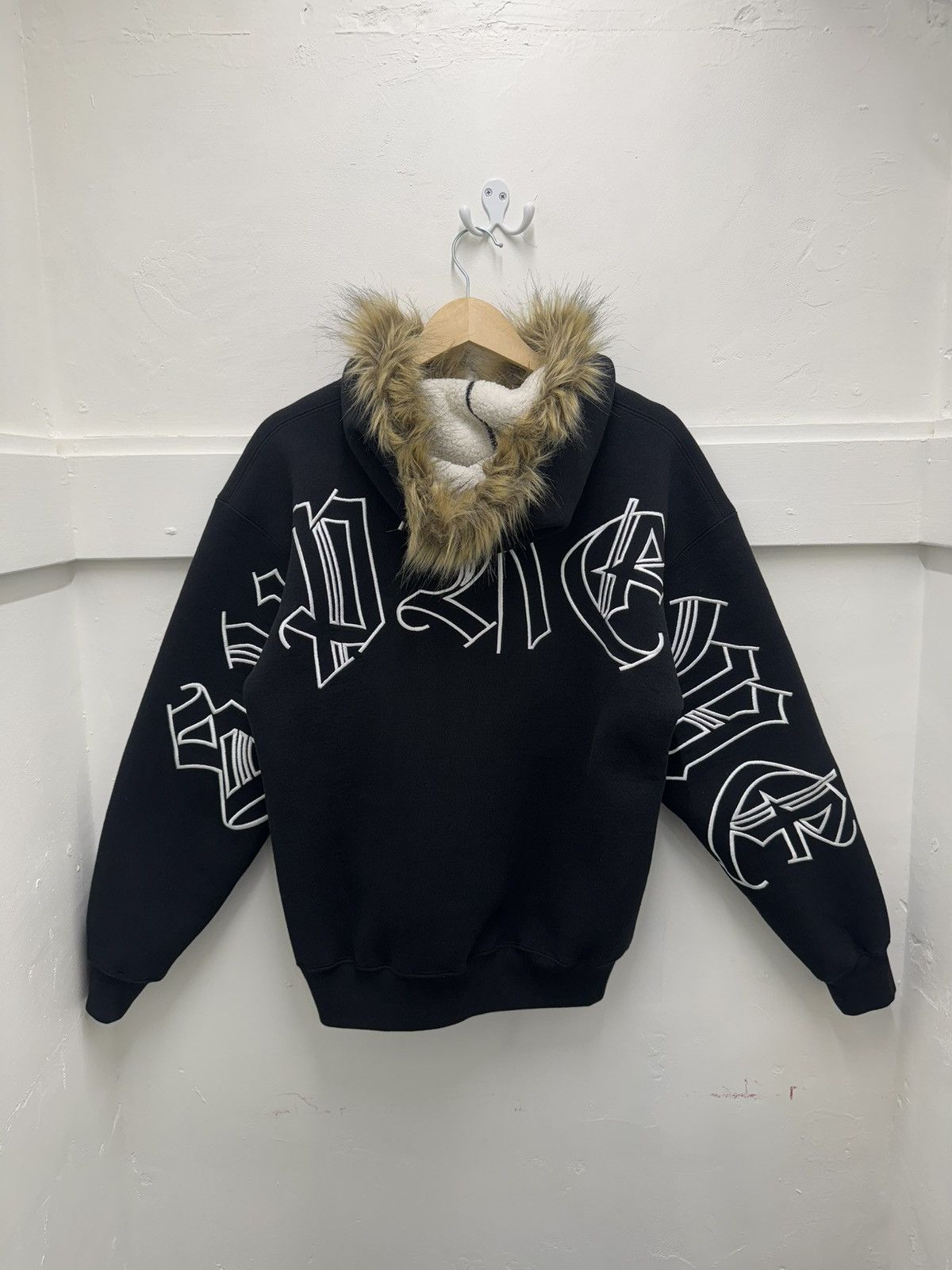 Supreme Supreme Faux Fur Zip Up Size US S / EU 44-46 / 1 - 1 Thumbnail