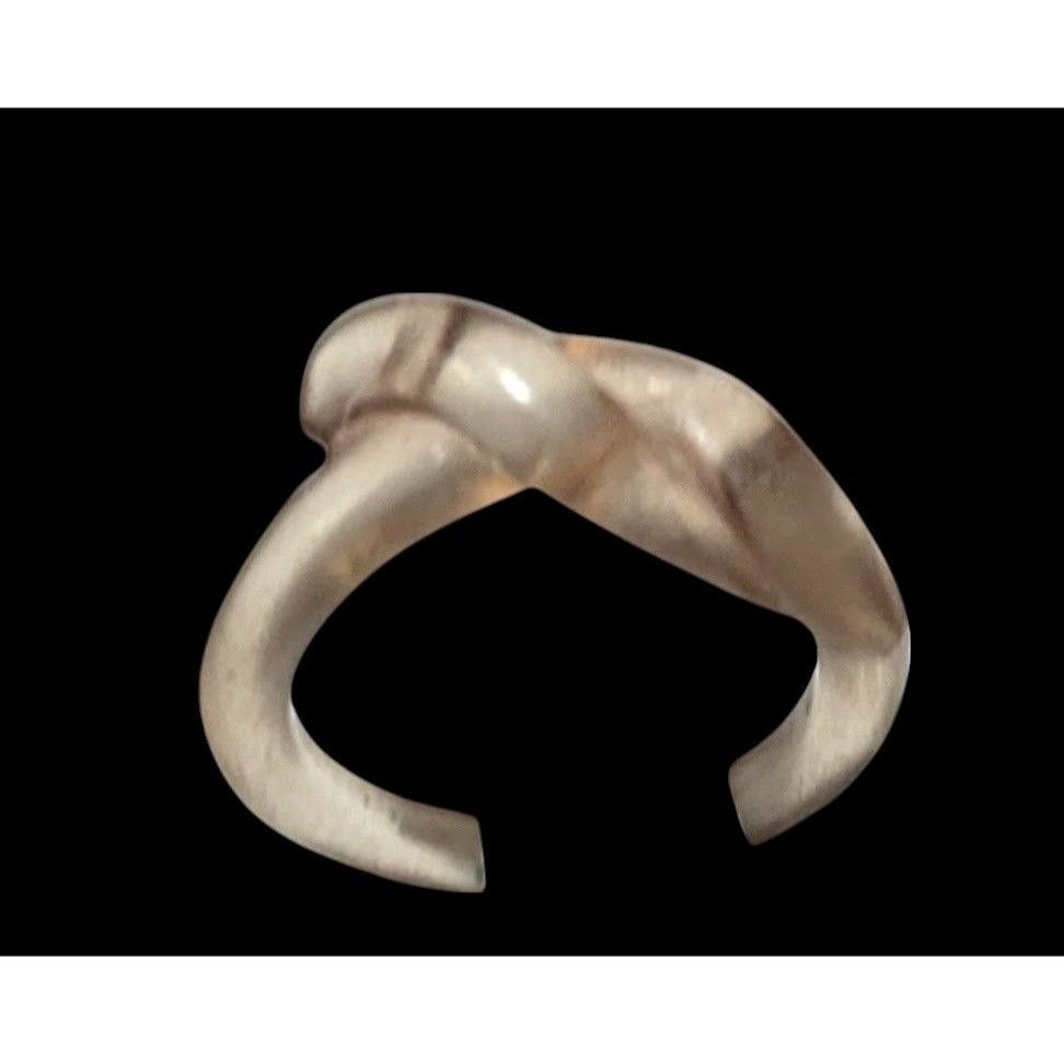 Other Translucent Tan Knotted Fashion Ring Size 6 1/2 Size ONE SIZE - 4 Thumbnail