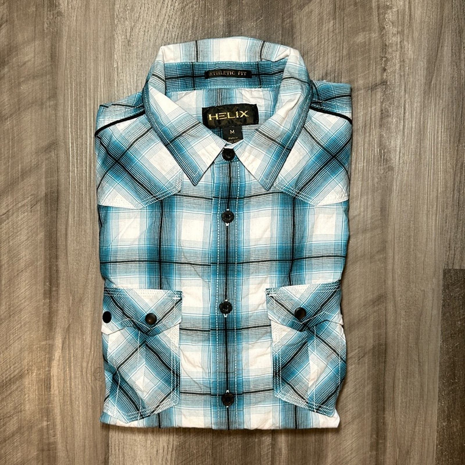Lot De 2 Chemises à Manches Longues à Carreaux - Marques Levis Et Helix, Taille L, Occasion Très Bon état