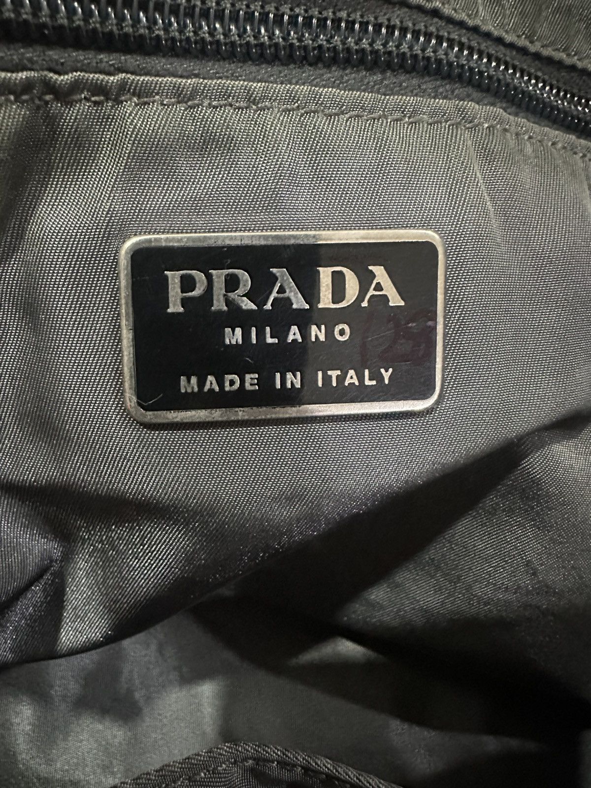 Prada Vtg Prada sport red nylon hand bag sun fadep Size ONE SIZE - 7 Thumbnail