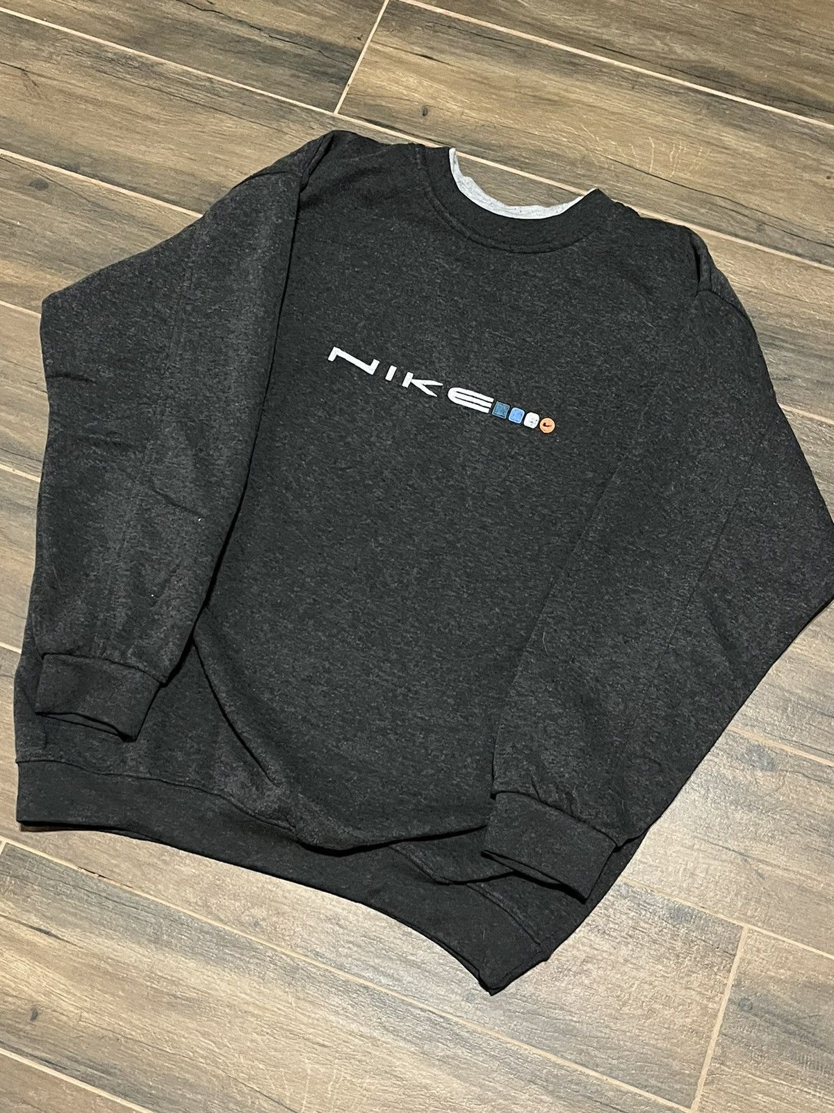 Nike × Vintage Vintage Nike Bootleg sweatshirt Size US XL / EU 56 / 4 - 1 Thumbnail