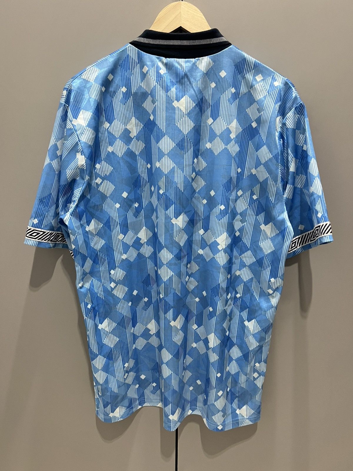 Umbro England Third Shirt 1990-1992 Umbro Size XL RARE Size US XL / EU 56 / 4 - 7 Thumbnail