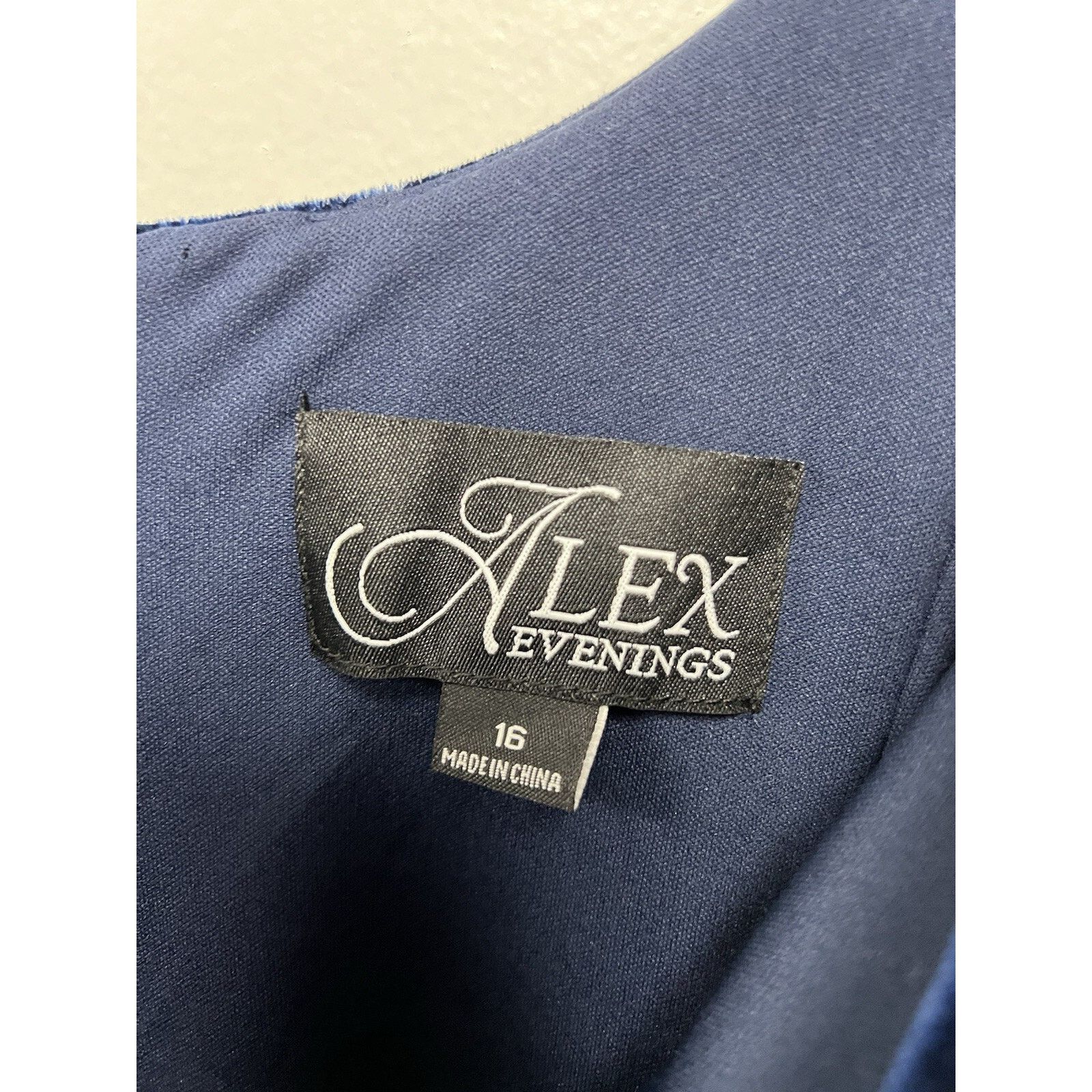 Alex Evenings ALEX EVENINGS Plus Size Ruched Velvet Dress Size 16 A000149 Size XXL / US 16-18 / IT 52-54 - 6 Thumbnail