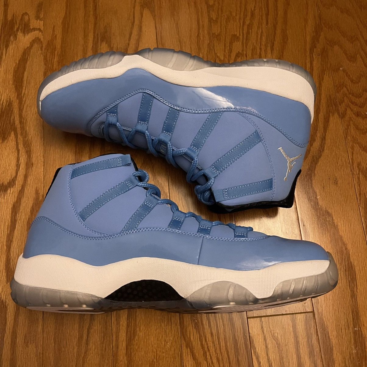 Jordan Brand Jordan 11 Pantone 2014 Size US 12 / EU 45 - 3 Thumbnail