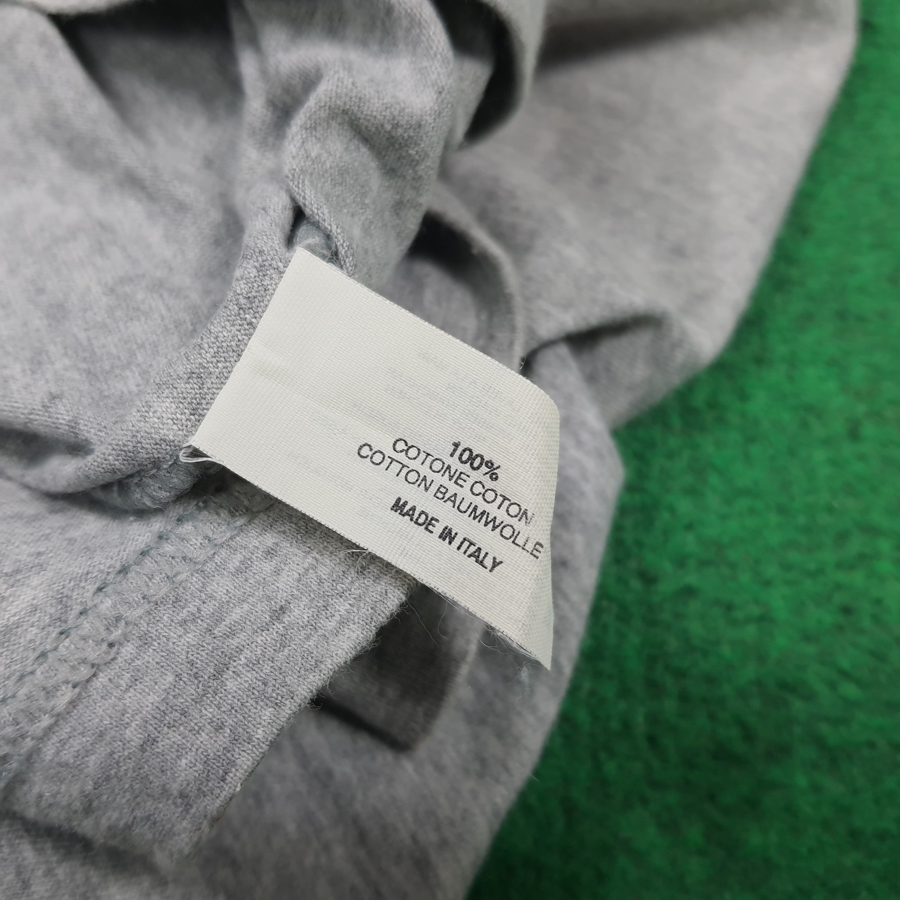 Yves Saint Laurent Vintage Yves Saint Laurent YSL Big Logo Tshirt C294N22 Size US M / EU 48-50 / 2 - 6 Thumbnail