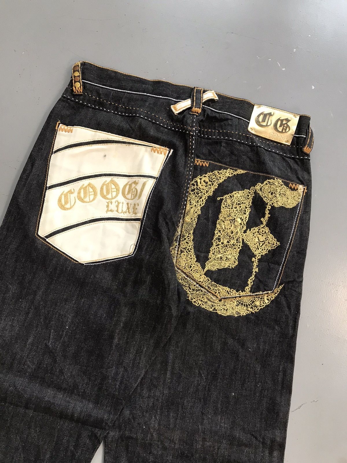 Coogi × Designer × Vintage Vintage Coogi SpellOut golden embroidered denim Size US 37 - 5 Thumbnail