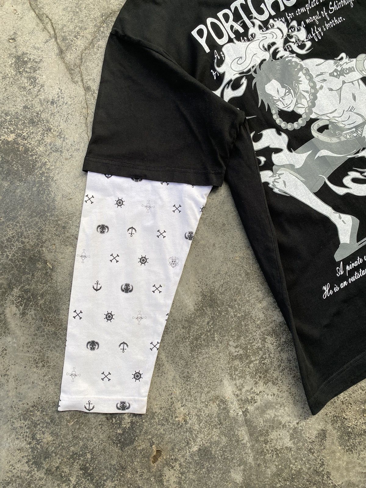 One Piece Vintage Anime One Piece Double Sleeve Size US L / EU 52-54 / 3 - 8 Thumbnail