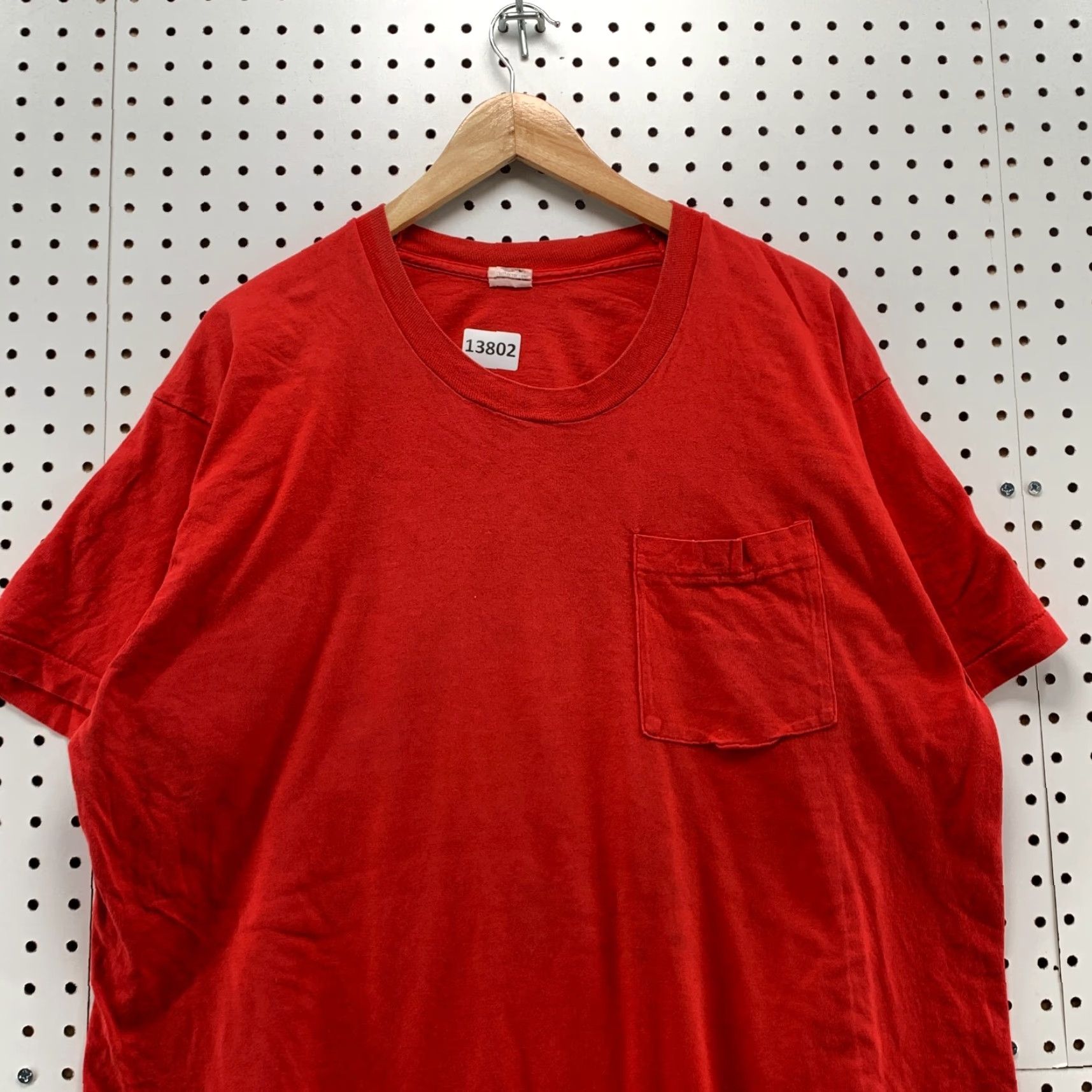 Fruit Of The Loom VINTAGE Fruit Of The Loom Red Short Sleeve Single Stitch 2XL Shirt | 90s USA Hipster Mens Size US XXL / EU 58 / 5 - 6 Thumbnail