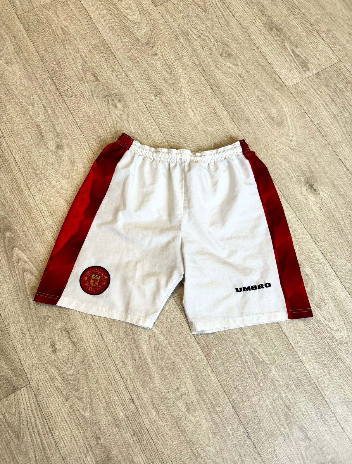 Pre-owned Manchester United X Umbro Vintage Umbro Manchester United Shorts 90's In White