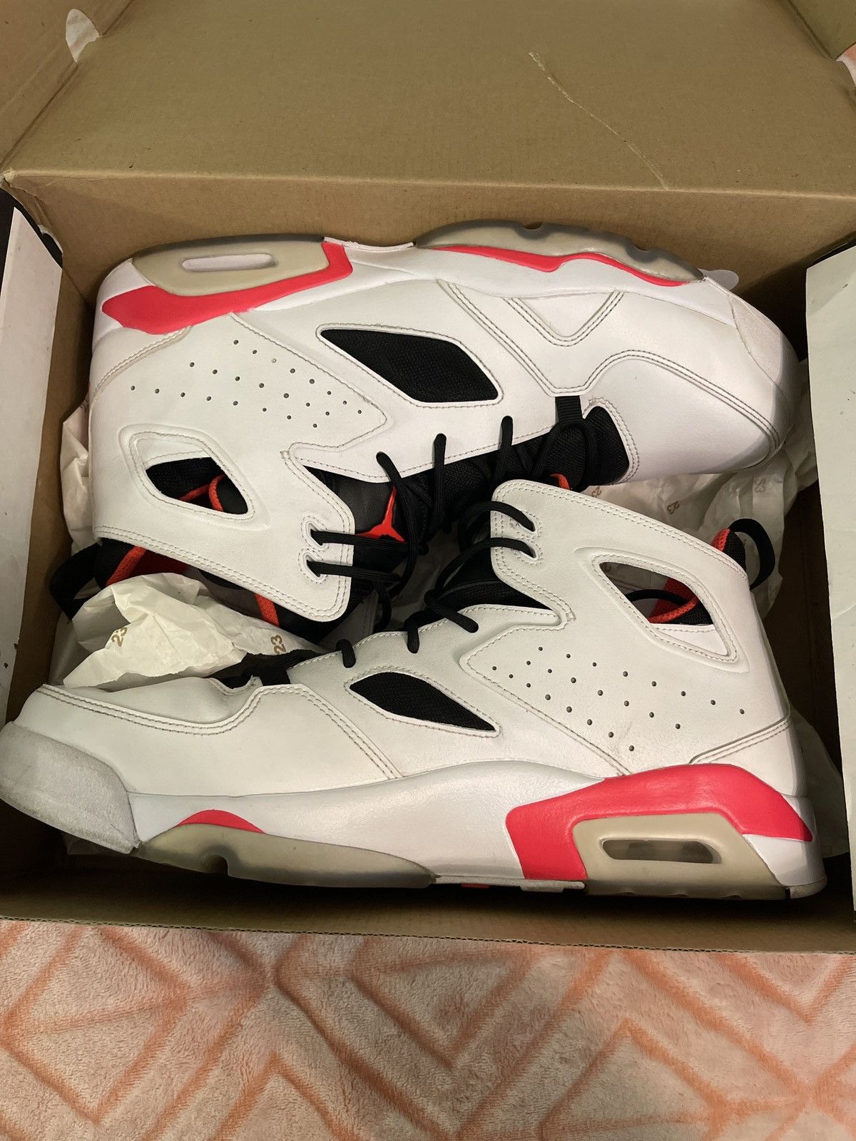 AIR JORDAN FLIGHT CLUB 91 WHITE INFRARED