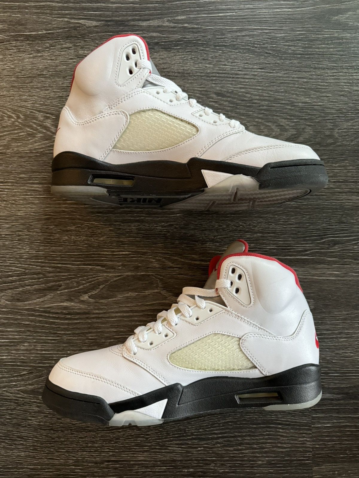 Jordan Brand Air Jordan 5 Retro “Fire Red” 2020 Size US 9.5 / EU 42-43 - 2 Thumbnail
