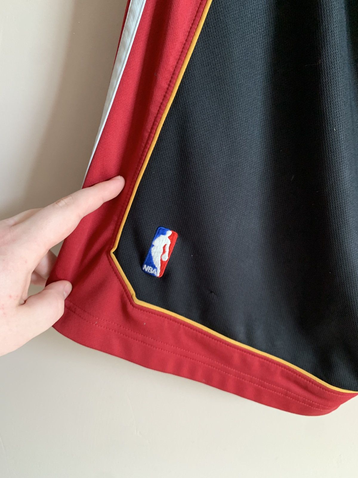 NBA MIAMI HEAT NBA ADIDAS SHORTS 2013 BLACK XL MENS Size US 36 / EU 52 - 4 Thumbnail