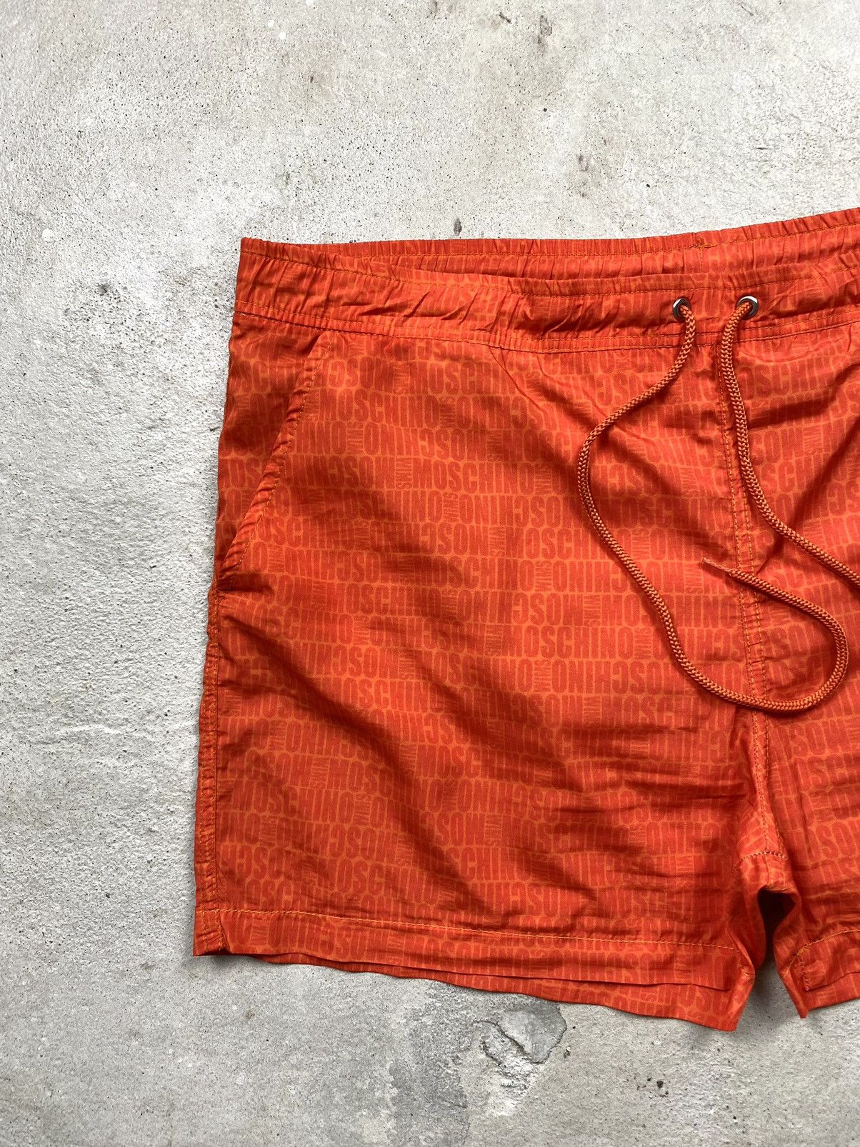 Moschino Vintage Moschino Monogram Shorts Luxury Hype Size US 38 / EU 54 - 2 Thumbnail