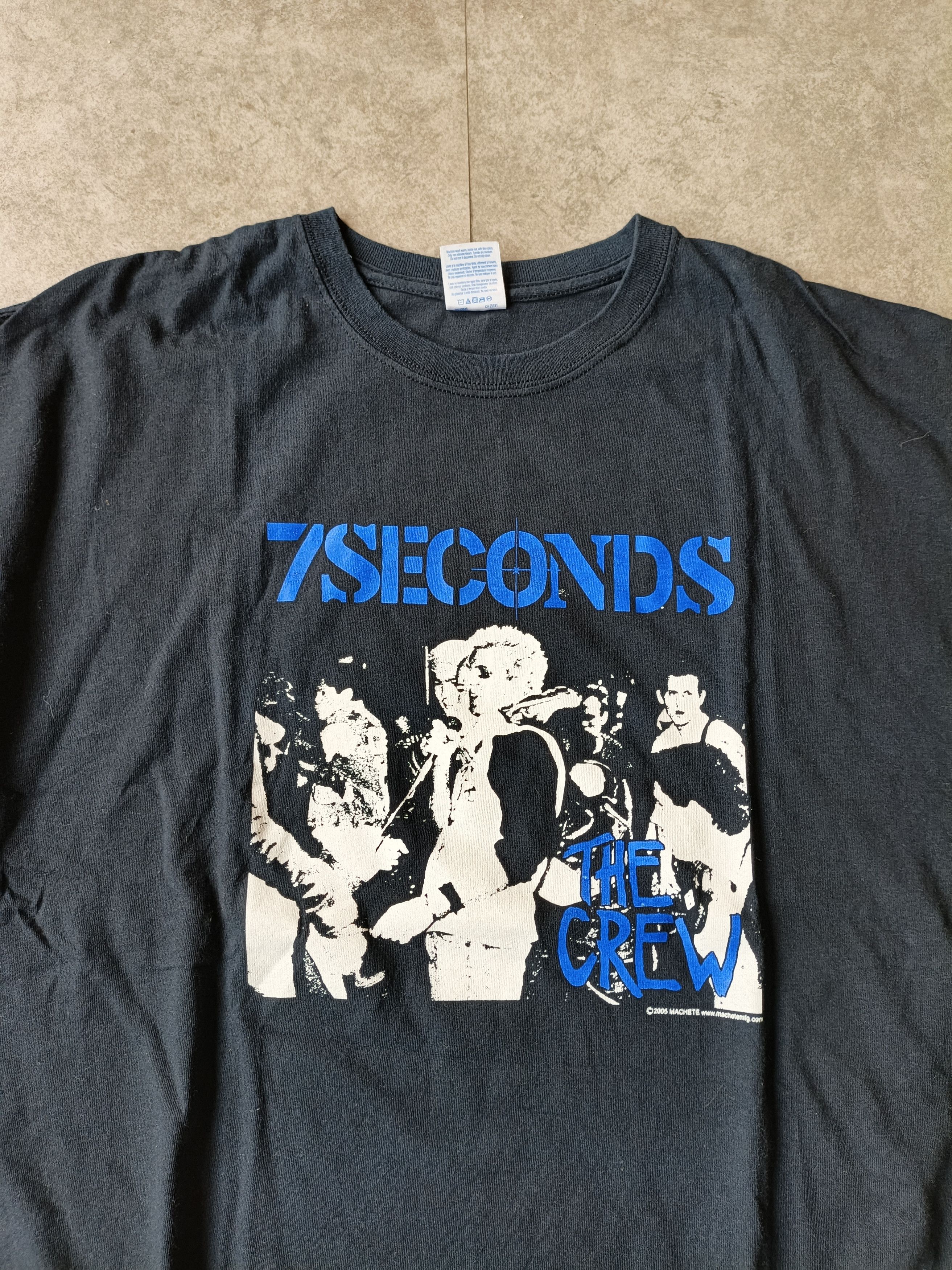 Band Tees 2005 Band Tees 7seconds "The Crew" Deadstock Vintage Size US XL / EU 56 / 4 - 1 Thumbnail