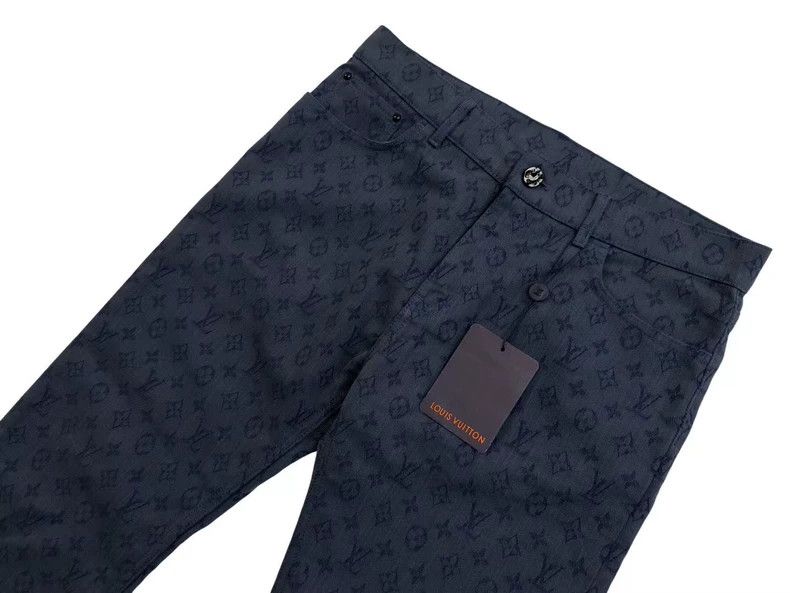 Louis Vuitton Louis Vuitton Blue presbyopic full Logo jeans Size US 31 - 3 Thumbnail