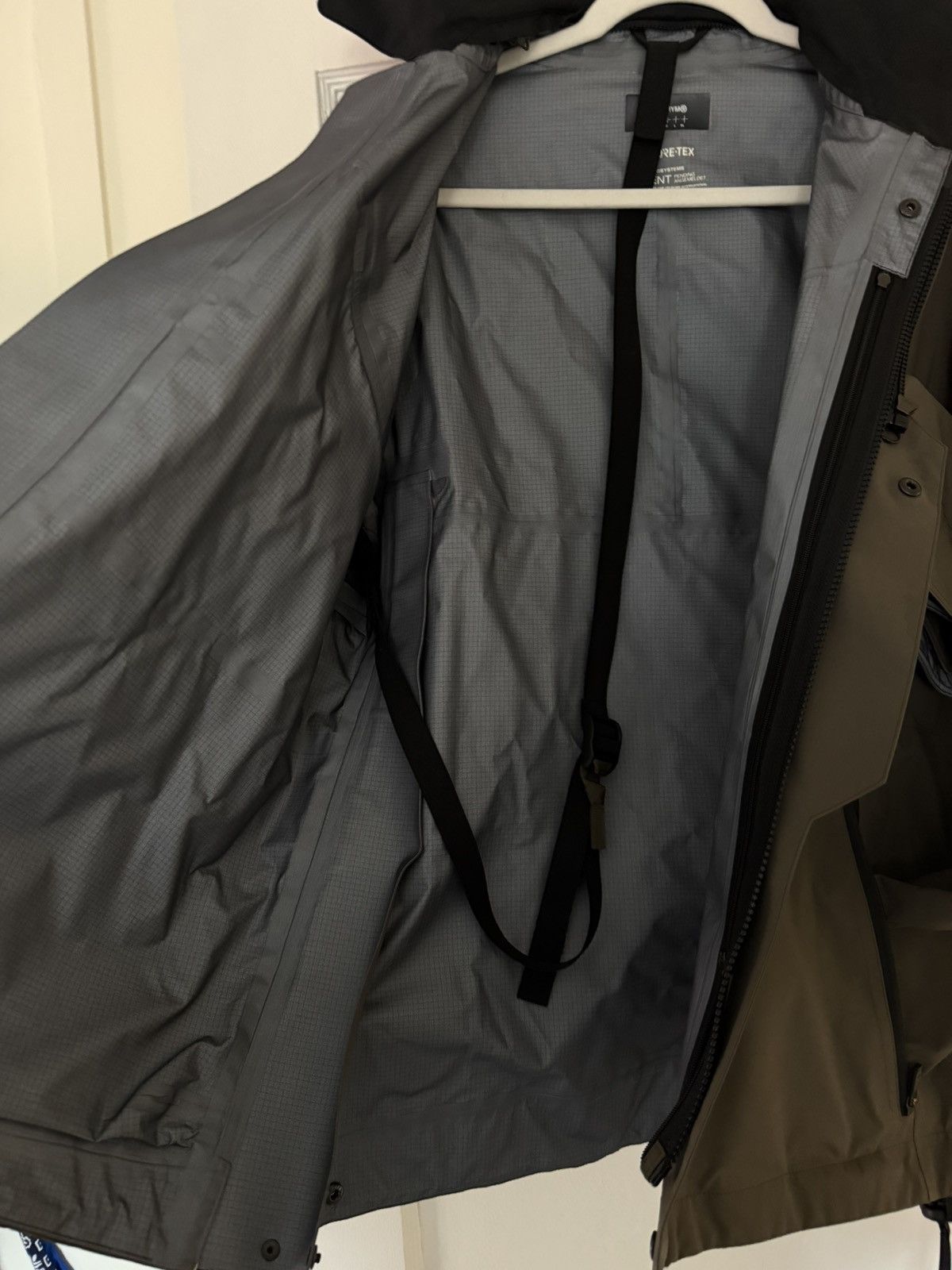 Acronym Acronym FW-2021 J1B-GT RAF Green Size US M / EU 48-50 / 2 - 8 Thumbnail
