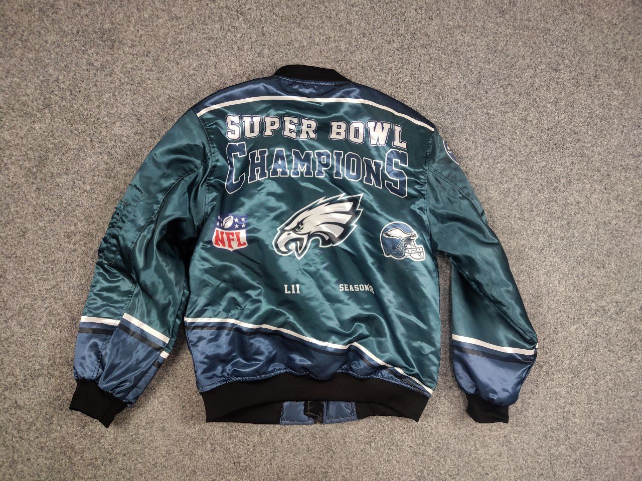 NFL Vintage NFL Philadelphia Eagles Champions Logo Bomber jacket Size US S / EU 44-46 / 1 - 11 Thumbnail