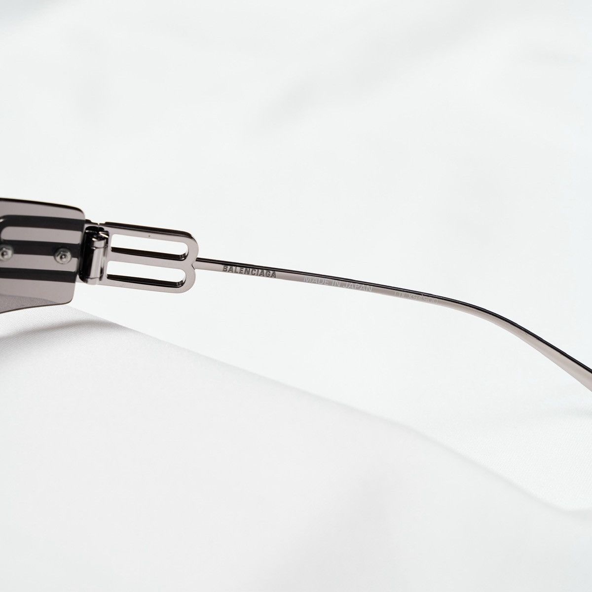 Balenciaga BALENCIAGA BB0484S 002 SUNGLASSES Size ONE SIZE - 4 Thumbnail