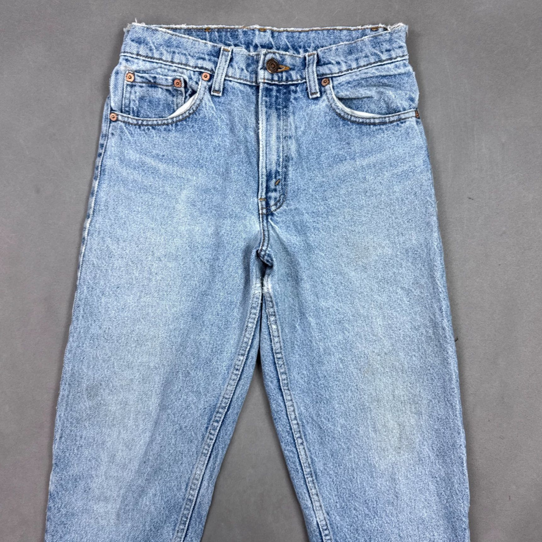 Levi's VINTAGE Levi's 550 Jeans Men 28x26 Blue Made USA Light 90s Relaxed Denim Tapered 5-Pocket Womens? Size US 28 / EU 44 - 2 Thumbnail