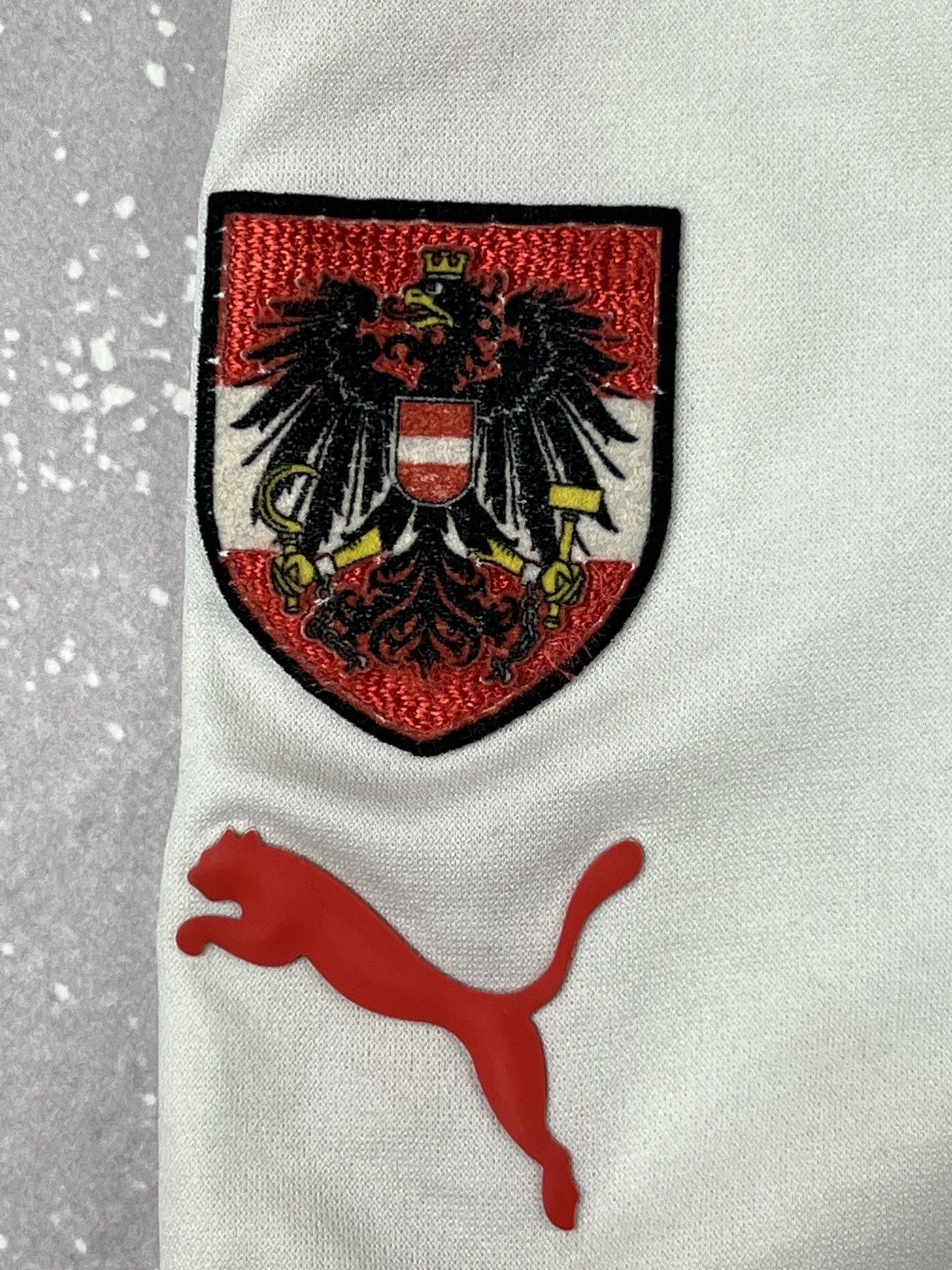 Puma Vintage Puma Austria Home Soccer Jersey Shorts Mens Small Size US 30 / EU 46 - 5 Thumbnail