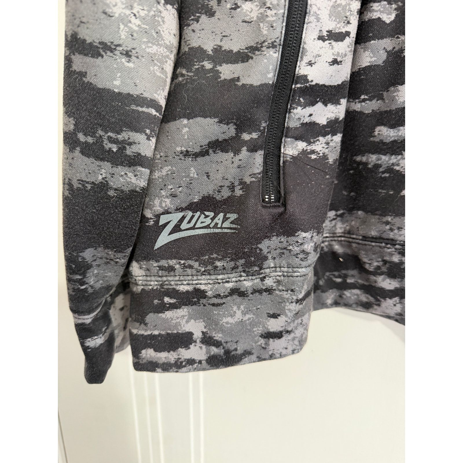 NFL Los Angeles Rams Zubaz Camo-Print Full-Zip Hoodie Size Large Size US L / EU 52-54 / 3 - 3 Thumbnail