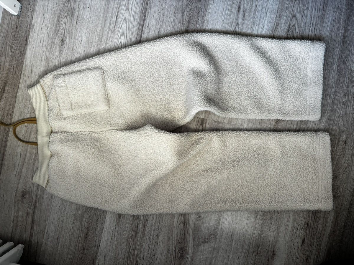 JW Anderson × Uniqlo Uniqlo x JW Anderson Sherpa Pants White – Unisex Cozy Fleece Size US 30 / EU 46 - 12 Thumbnail