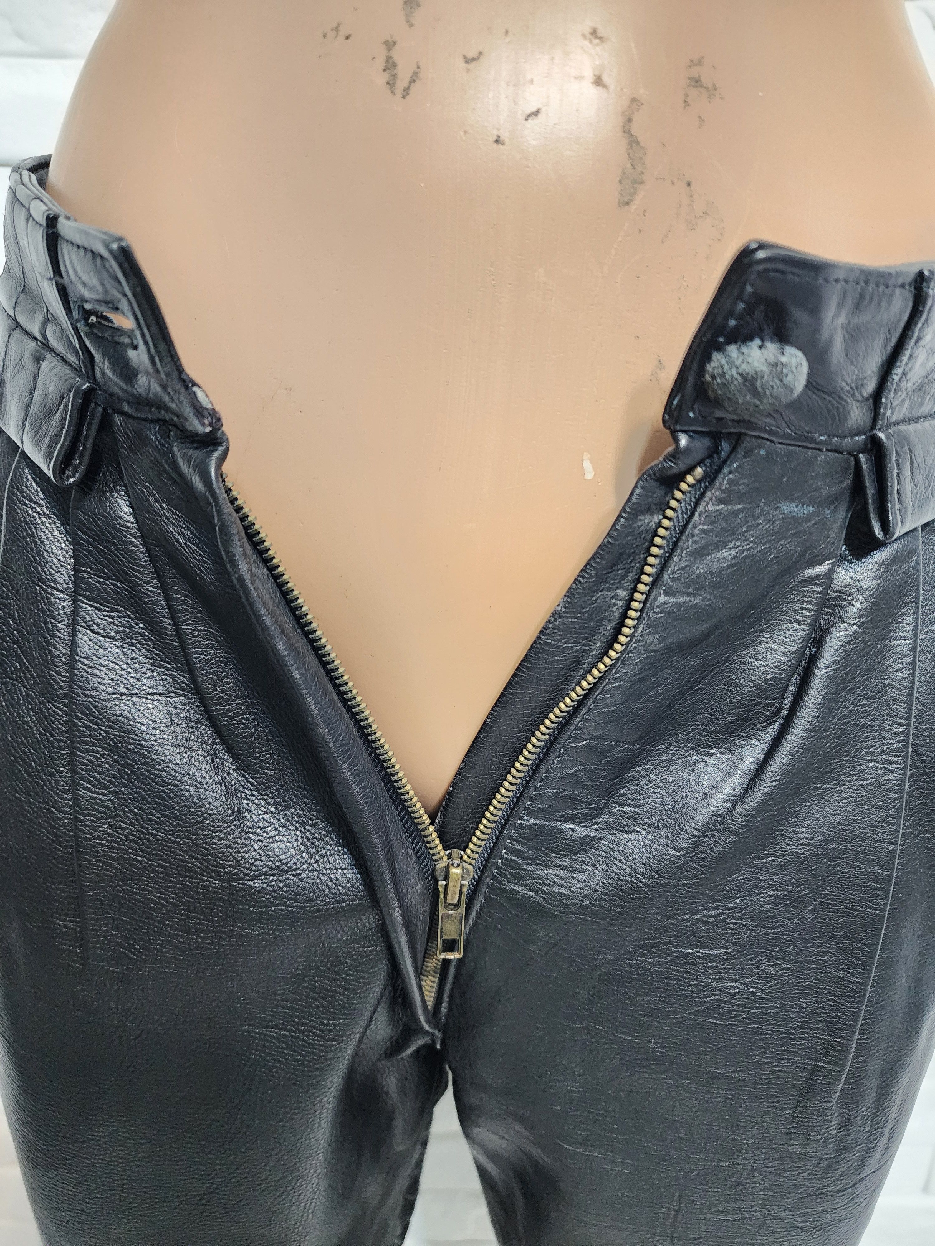 Genuine Leather Women's black leather pants. Size 25" / US 0 / IT 36 - 9 Thumbnail