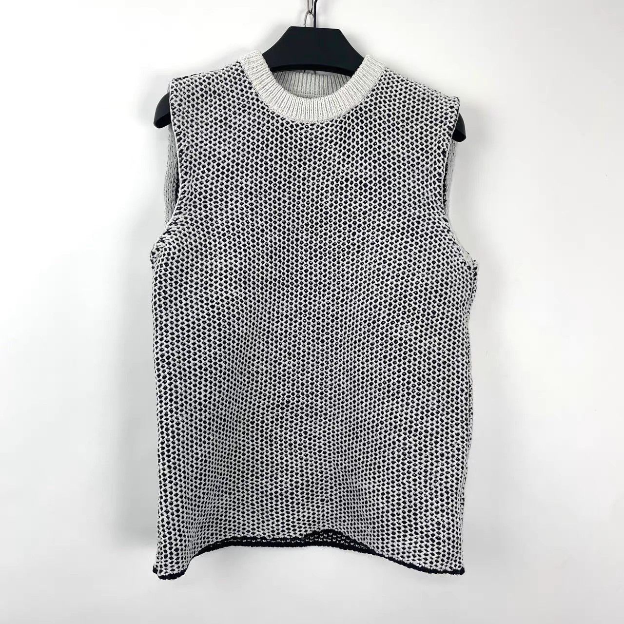 Balenciaga Balenciaga Knitted Vest K12 Size S / US 4 / IT 40 - 1 Thumbnail