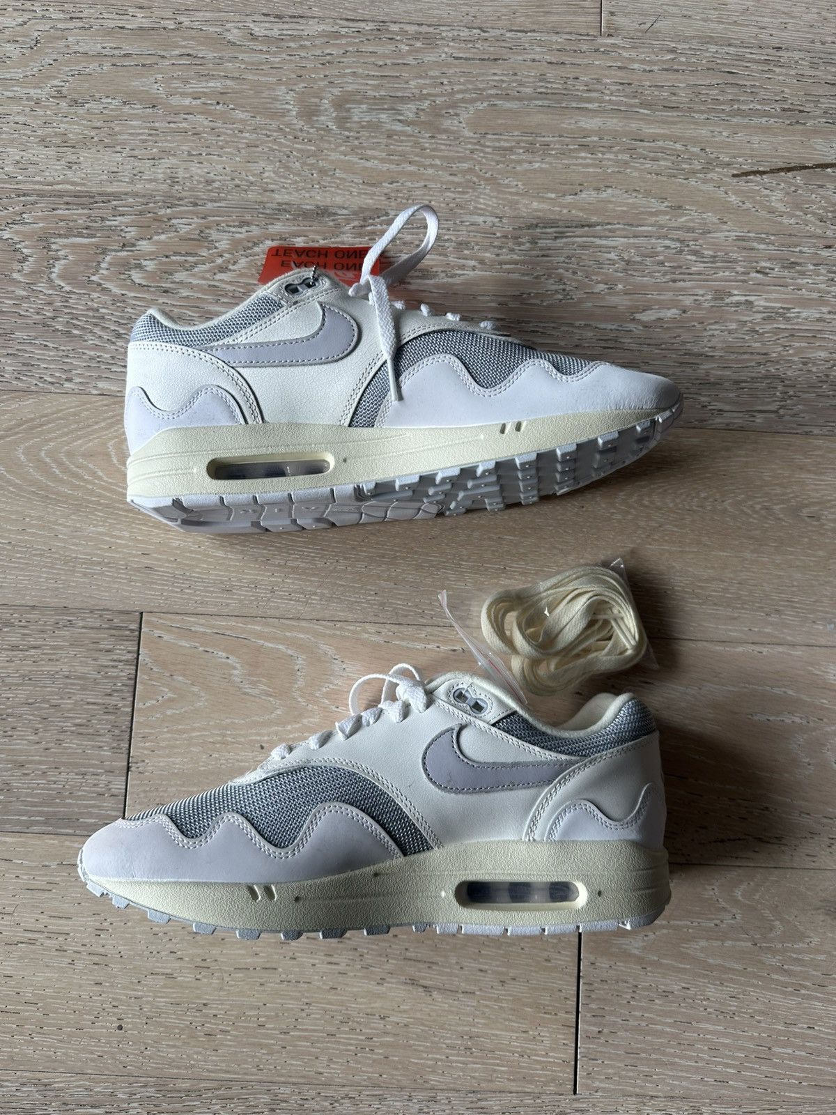 Nike × Patta Nike Air Max 1 Patta Waves White Size US 9.5 / EU 42-43 - 3 Thumbnail