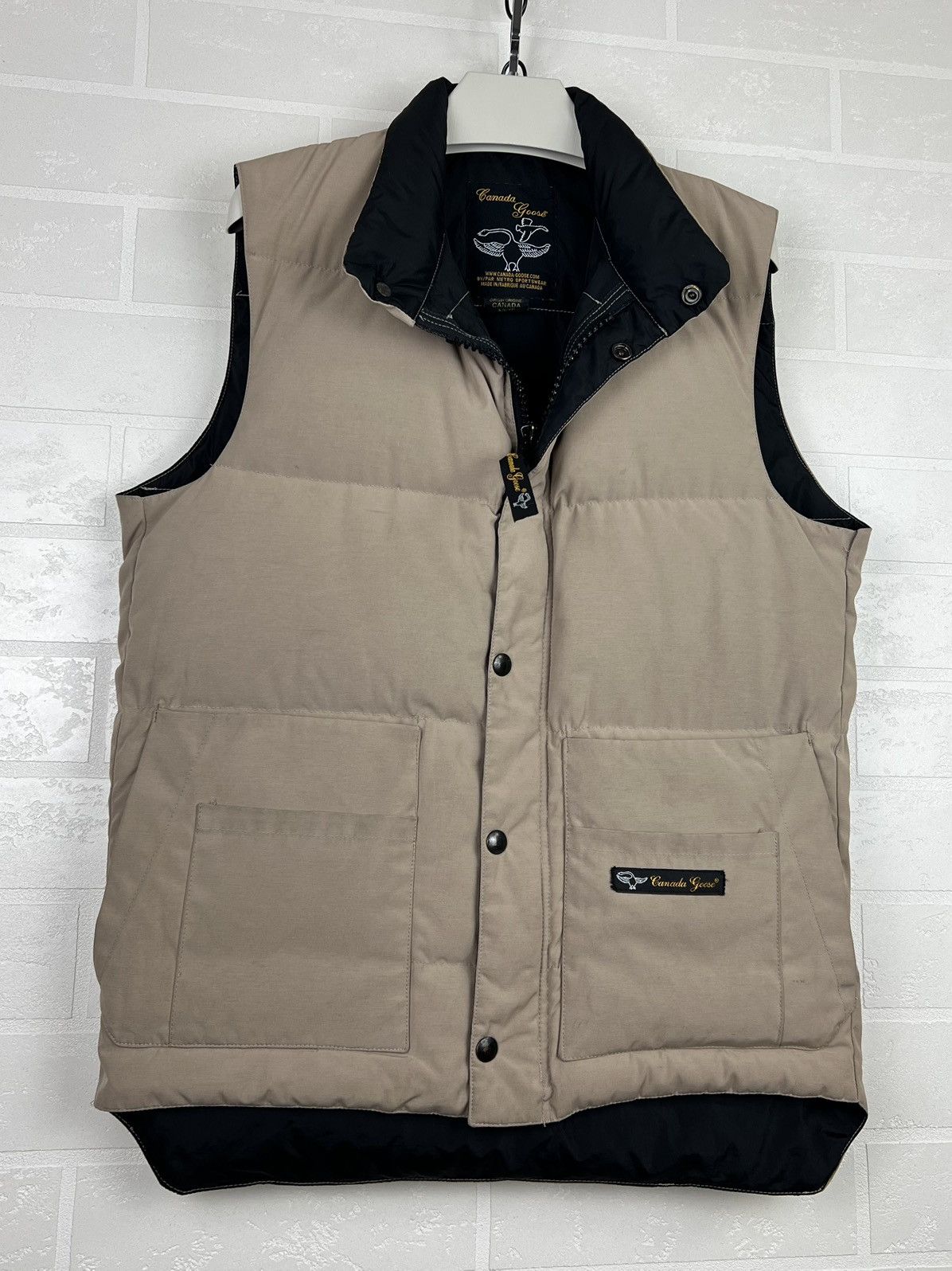 Canada Goose CANADA GOOSE Down Vest Logo Vintage Beige Men's Size US S / EU 44-46 / 1 - 6 Thumbnail