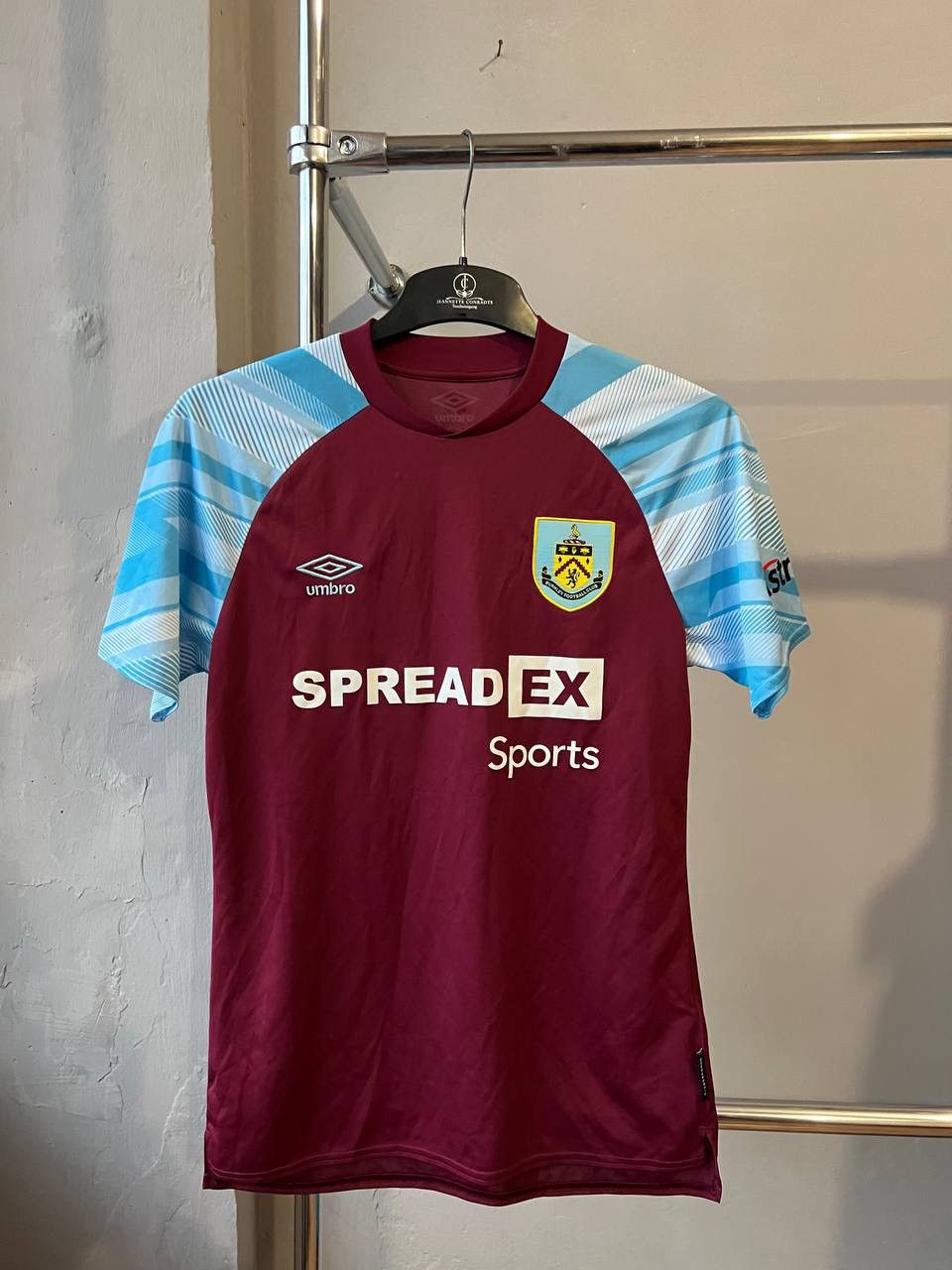 Umbro 2021/22 BURNLEY FC HOME SOCCER JERSEY FOOTBALL SHIRT SIZE S Size US S / EU 44-46 / 1 - 5 Thumbnail
