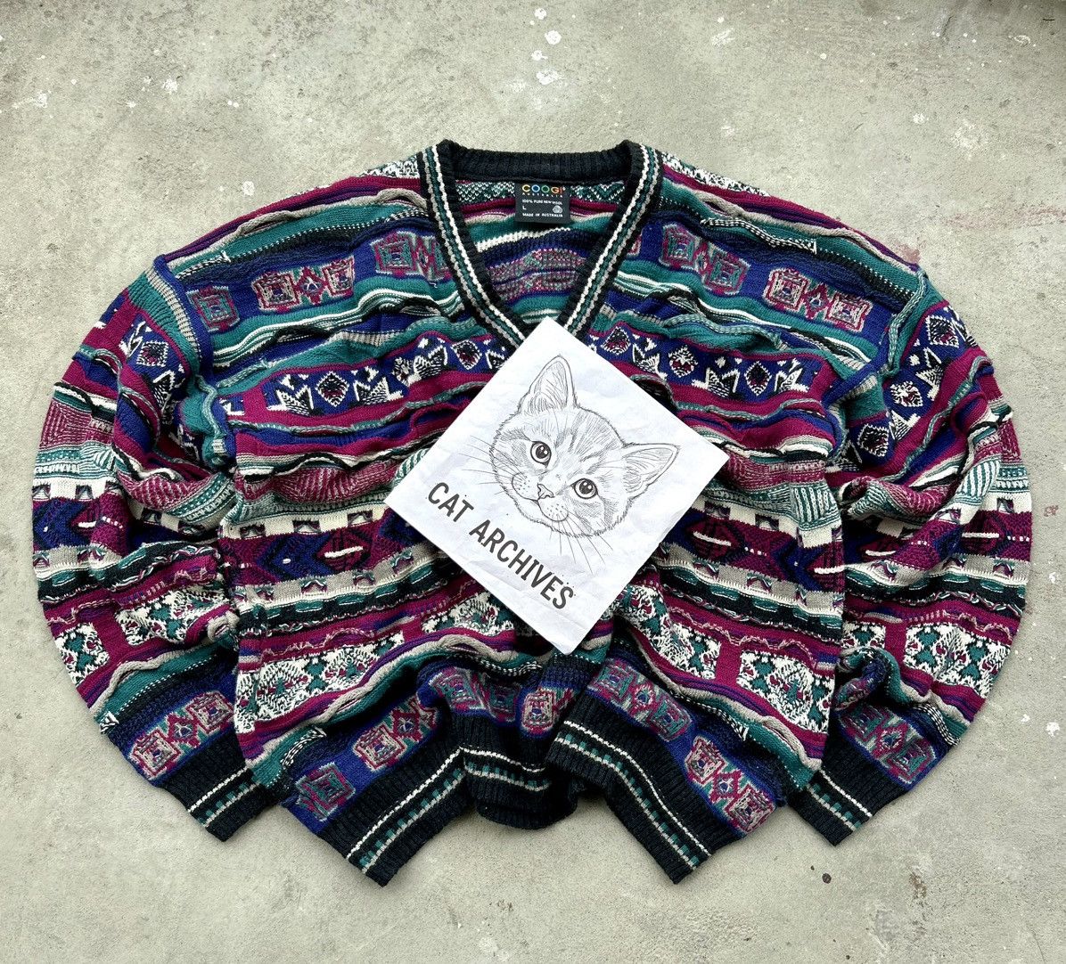 Coogi RARE VINTAGE COOGI V NECK SWEATER Size US L / EU 52-54 / 3 - 8 Thumbnail
