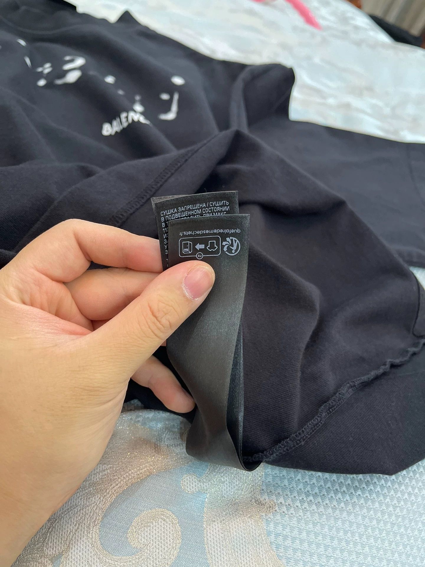 Balenciaga Balenciaga Distressed Black T-Shirt XS (L) Front/Back Logos Size US XS / EU 42 / 0 - 6 Thumbnail