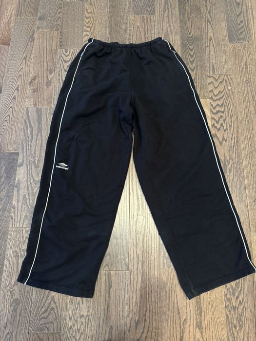 Balenciaga Balenciaga 3B Logo Sweatpants | Grailed