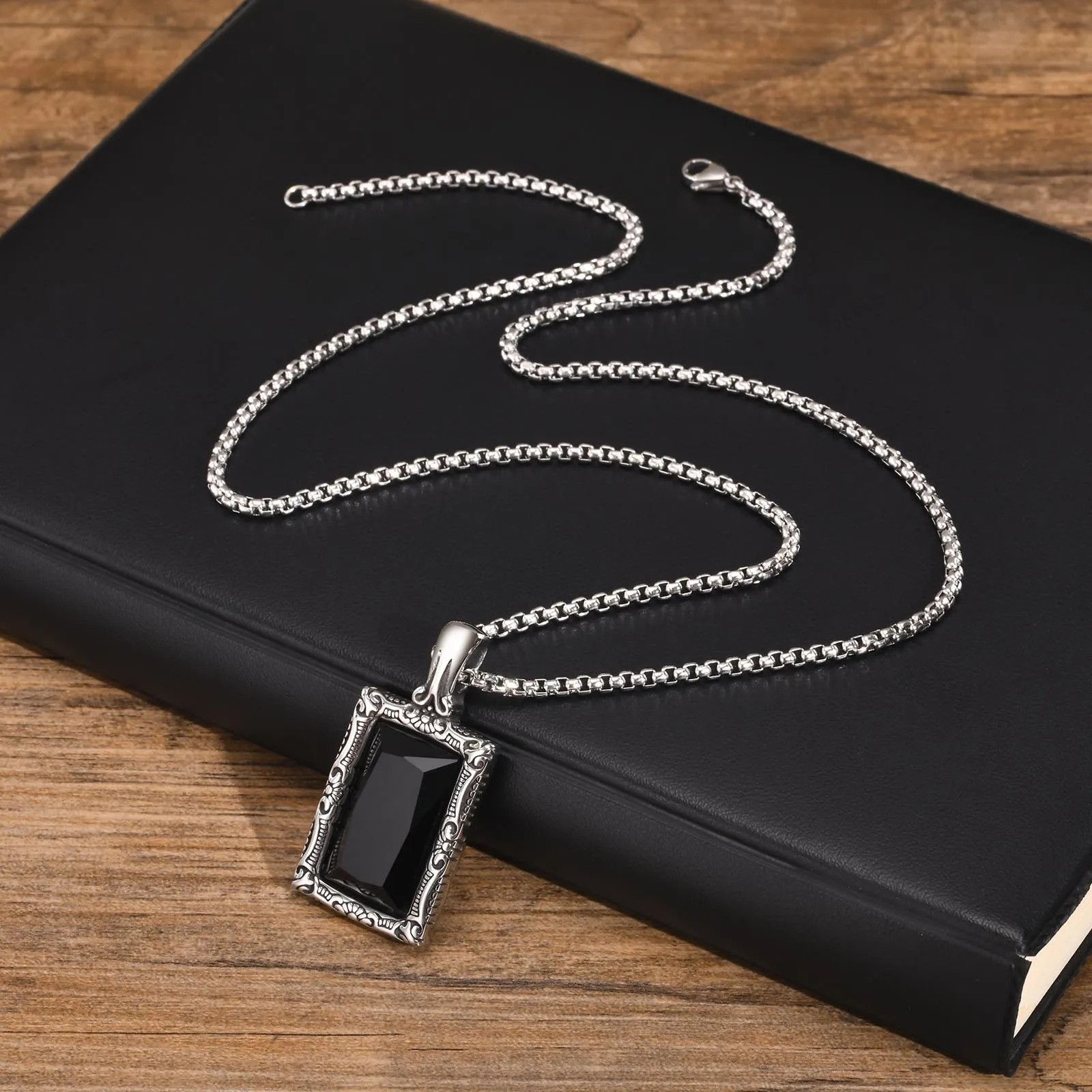 Vintage Square Pendant Necklace Size ONE SIZE - 6 Thumbnail