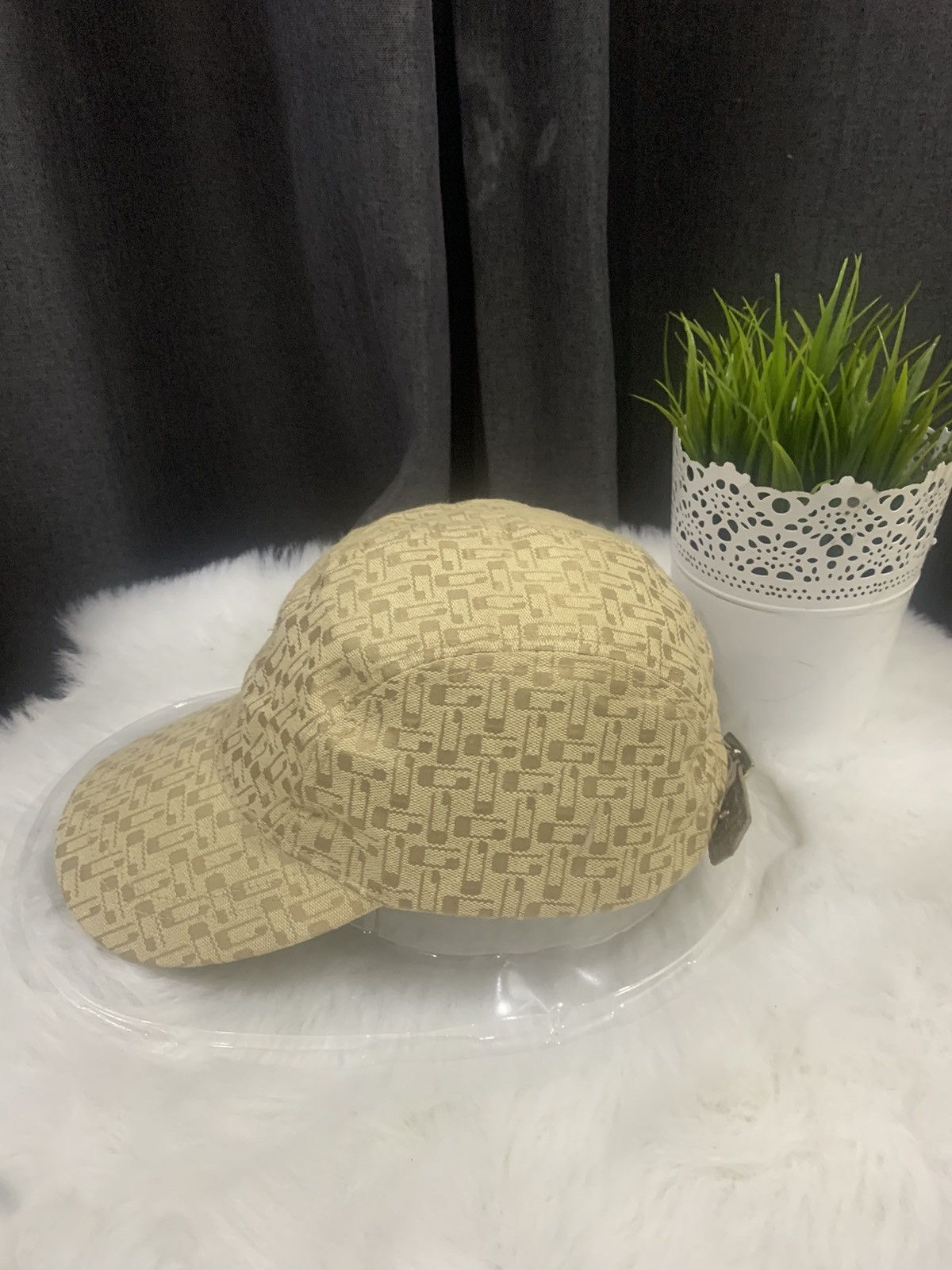 Guess × Vintage VINTAGE!! Cap 4 Panel GUESS Fullprints Size ONE SIZE - 2 Thumbnail