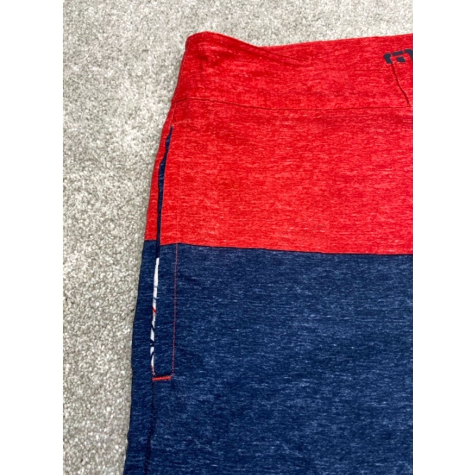 TravisMathew Travis Mathew Board Shorts Mens 34 Multicolor Floral Red Blue Pockets Pulled Drawstring Swim Bottom Size US 34 / EU 50 - 2 Thumbnail