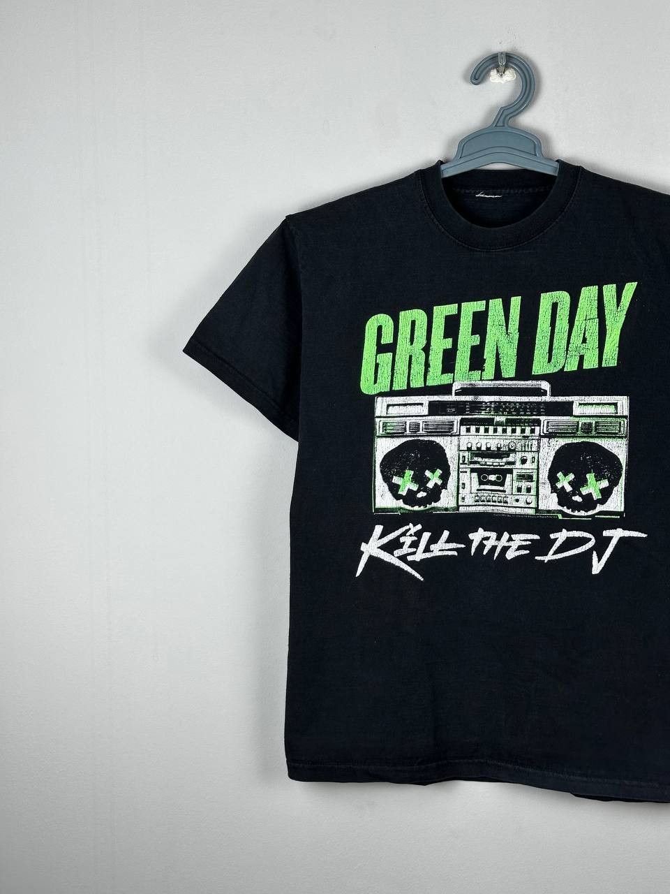 Band Tees 90's Vintage Green Day Kill The DJ Graphic T shirt Size US S / EU 44-46 / 1 - 2 Thumbnail